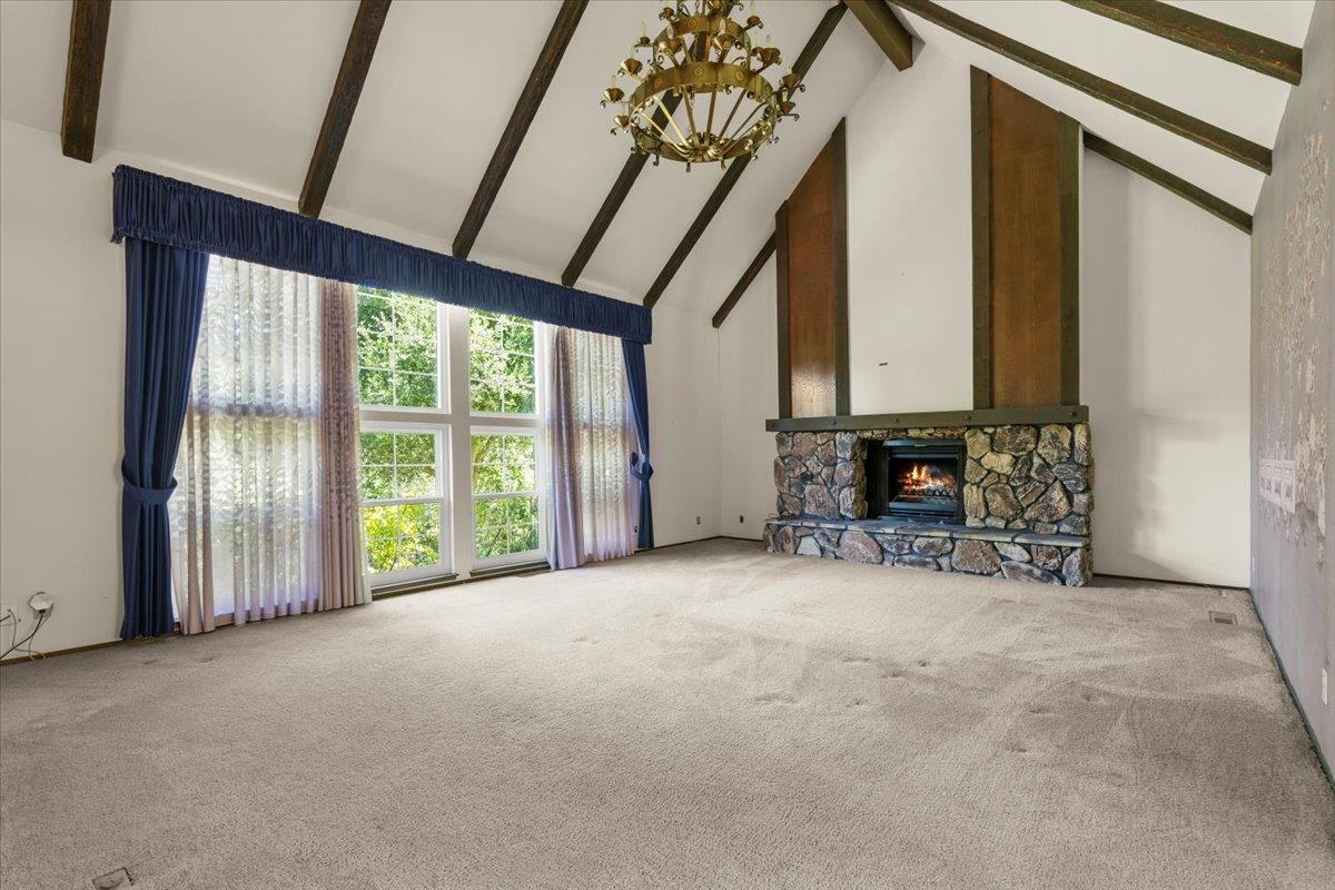 Detail Gallery Image 10 of 43 For 2155 Lilac Ln, Morgan Hill,  CA 95037 - 4 Beds | 2/1 Baths