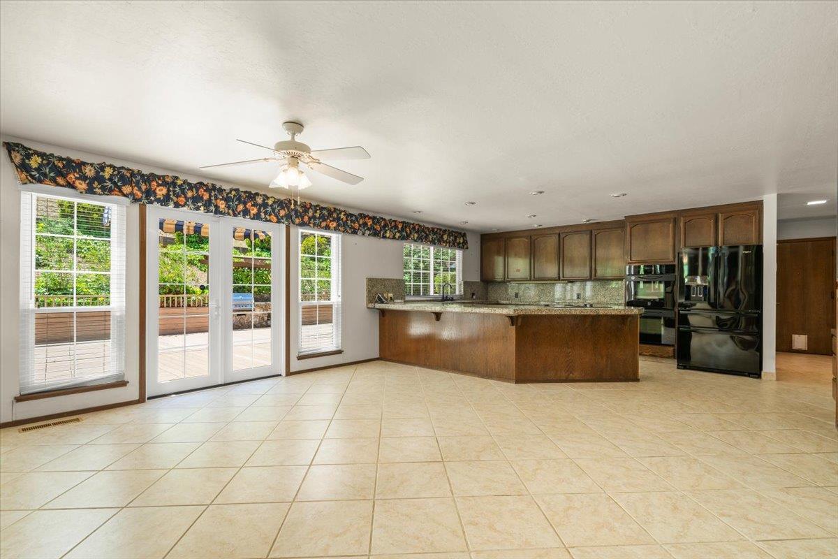 Detail Gallery Image 17 of 43 For 2155 Lilac Ln, Morgan Hill,  CA 95037 - 4 Beds | 2/1 Baths