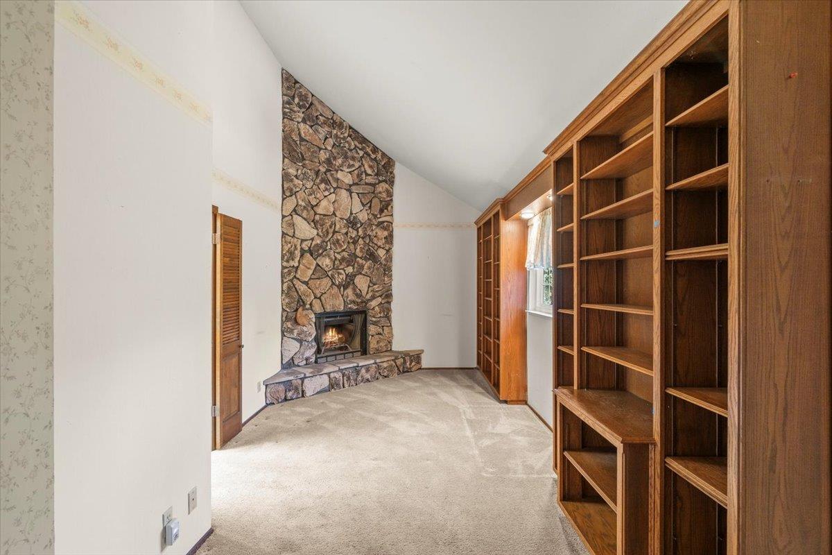 Detail Gallery Image 21 of 43 For 2155 Lilac Ln, Morgan Hill,  CA 95037 - 4 Beds | 2/1 Baths