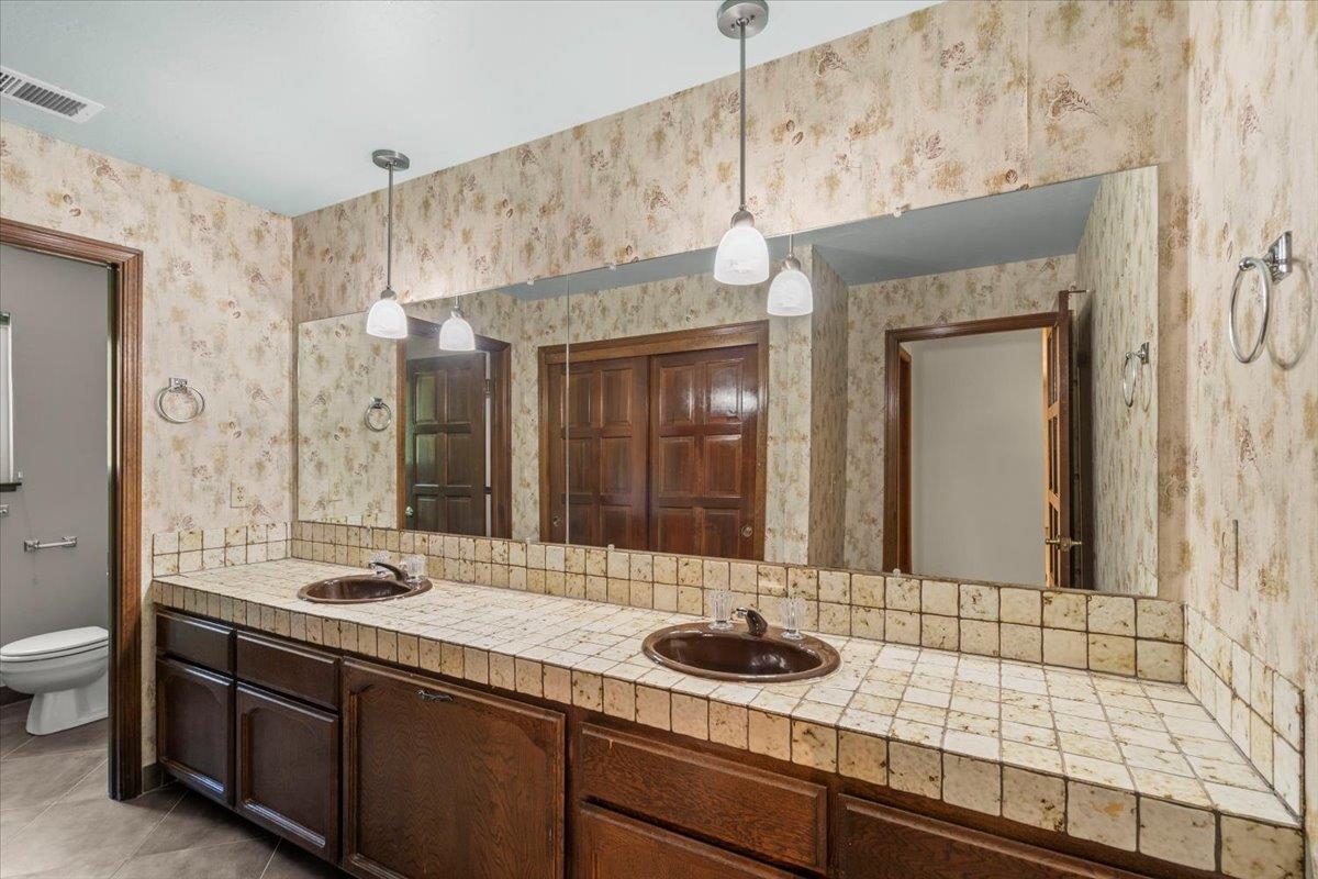 Detail Gallery Image 27 of 43 For 2155 Lilac Ln, Morgan Hill,  CA 95037 - 4 Beds | 2/1 Baths