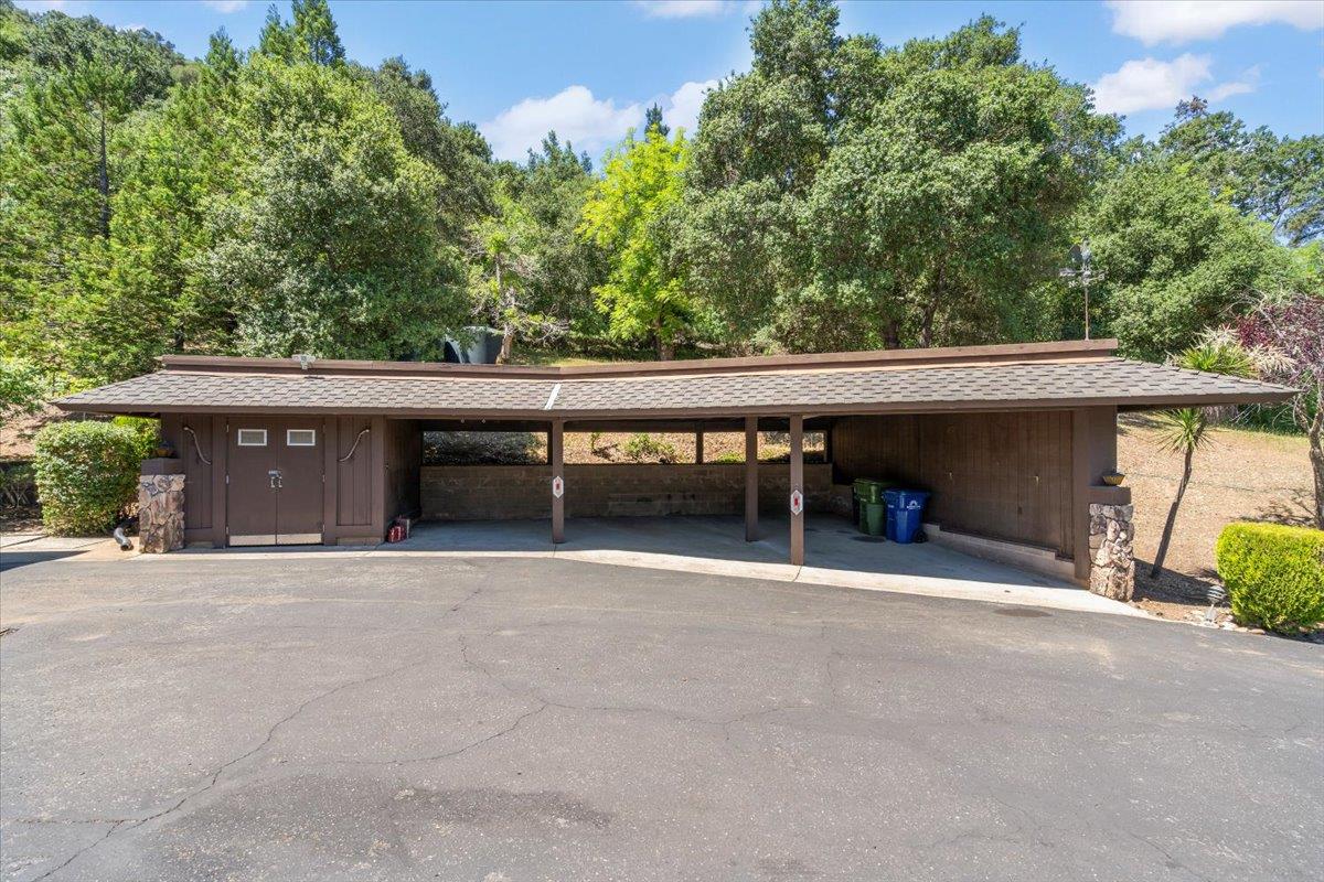 Detail Gallery Image 6 of 43 For 2155 Lilac Ln, Morgan Hill,  CA 95037 - 4 Beds | 2/1 Baths