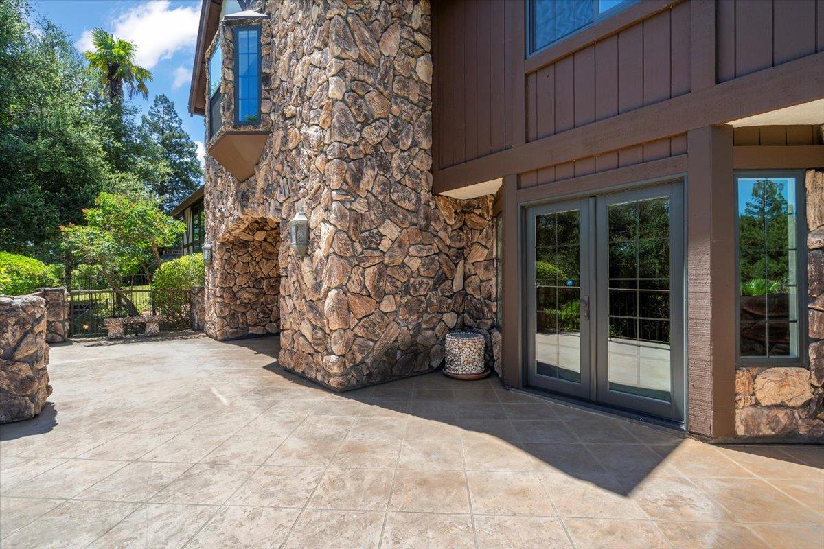 Detail Gallery Image 7 of 43 For 2155 Lilac Ln, Morgan Hill,  CA 95037 - 4 Beds | 2/1 Baths