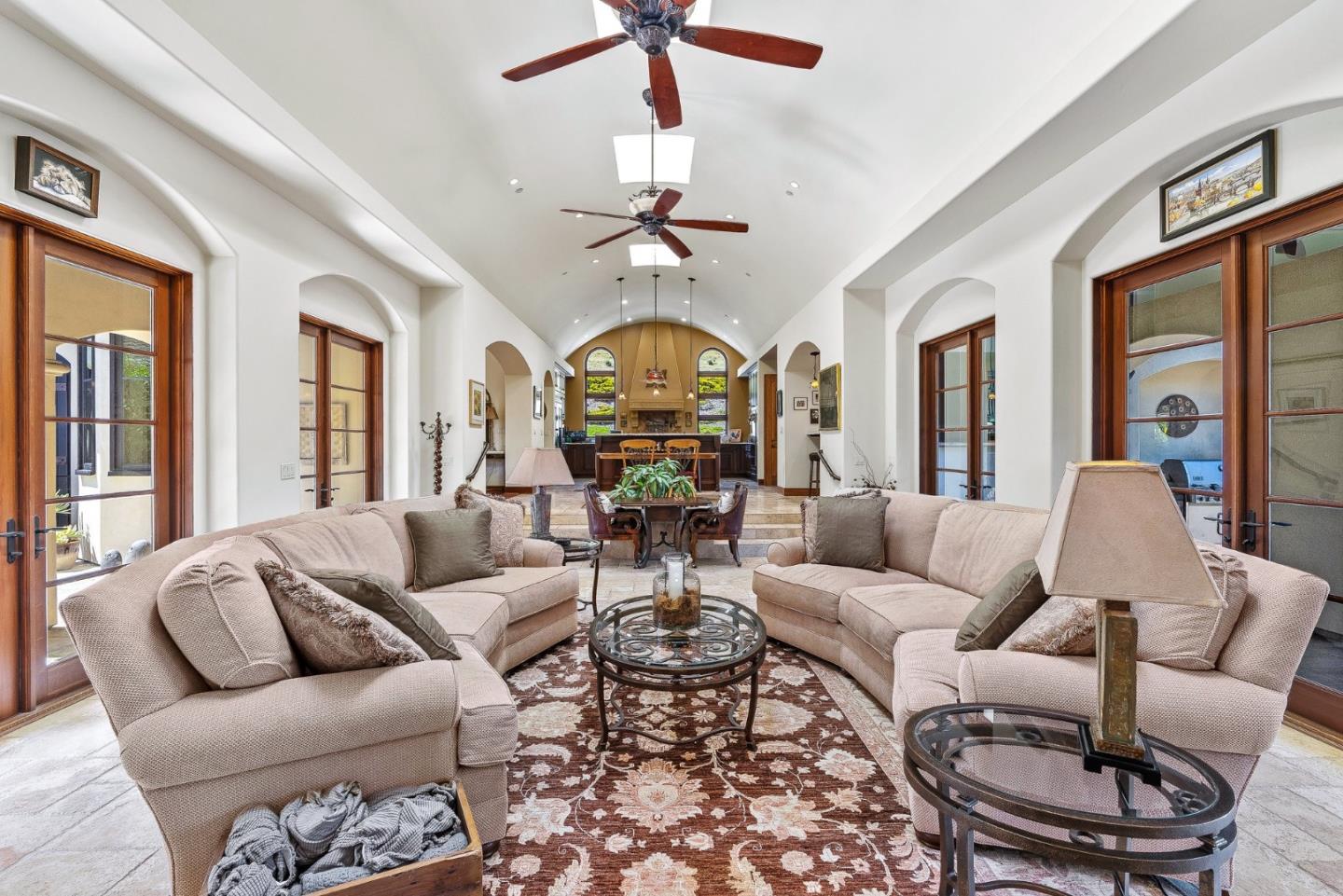 Detail Gallery Image 15 of 107 For 220 Falcon Hl, Santa Cruz,  CA 95065 - 5 Beds | 5/1 Baths