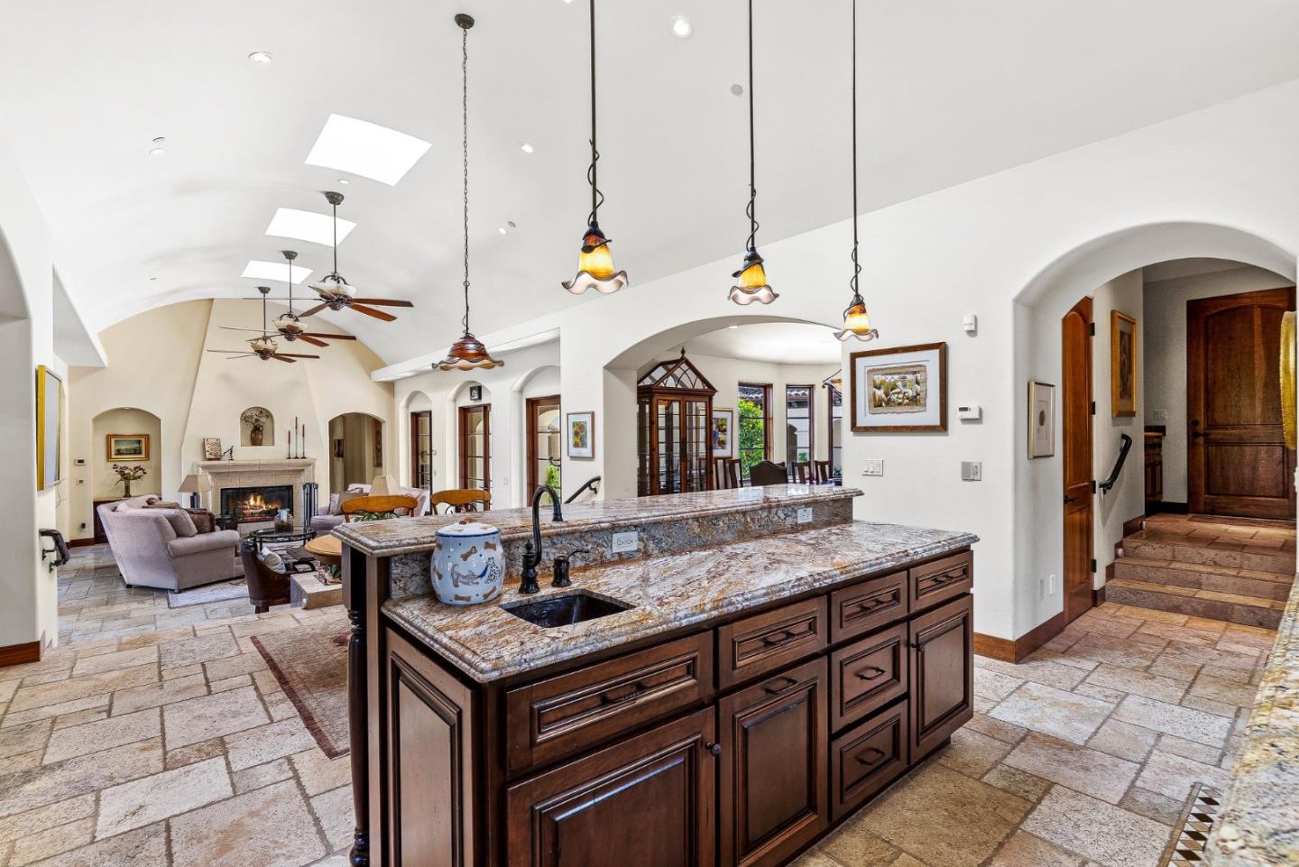 Detail Gallery Image 20 of 107 For 220 Falcon Hl, Santa Cruz,  CA 95065 - 5 Beds | 5/1 Baths