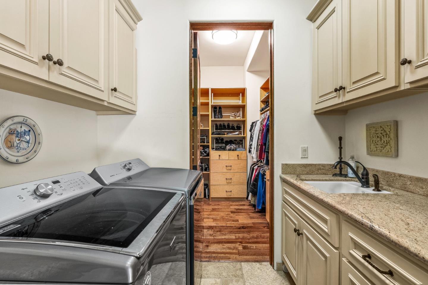 Detail Gallery Image 58 of 107 For 220 Falcon Hl, Santa Cruz,  CA 95065 - 5 Beds | 5/1 Baths