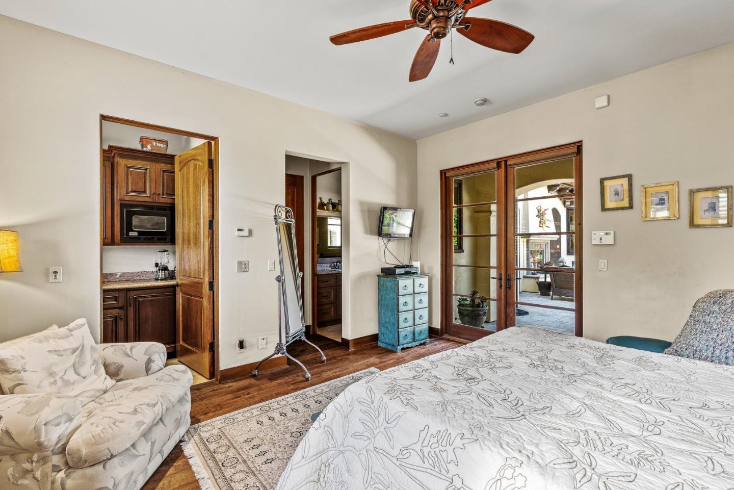 Detail Gallery Image 65 of 107 For 220 Falcon Hl, Santa Cruz,  CA 95065 - 5 Beds | 5/1 Baths