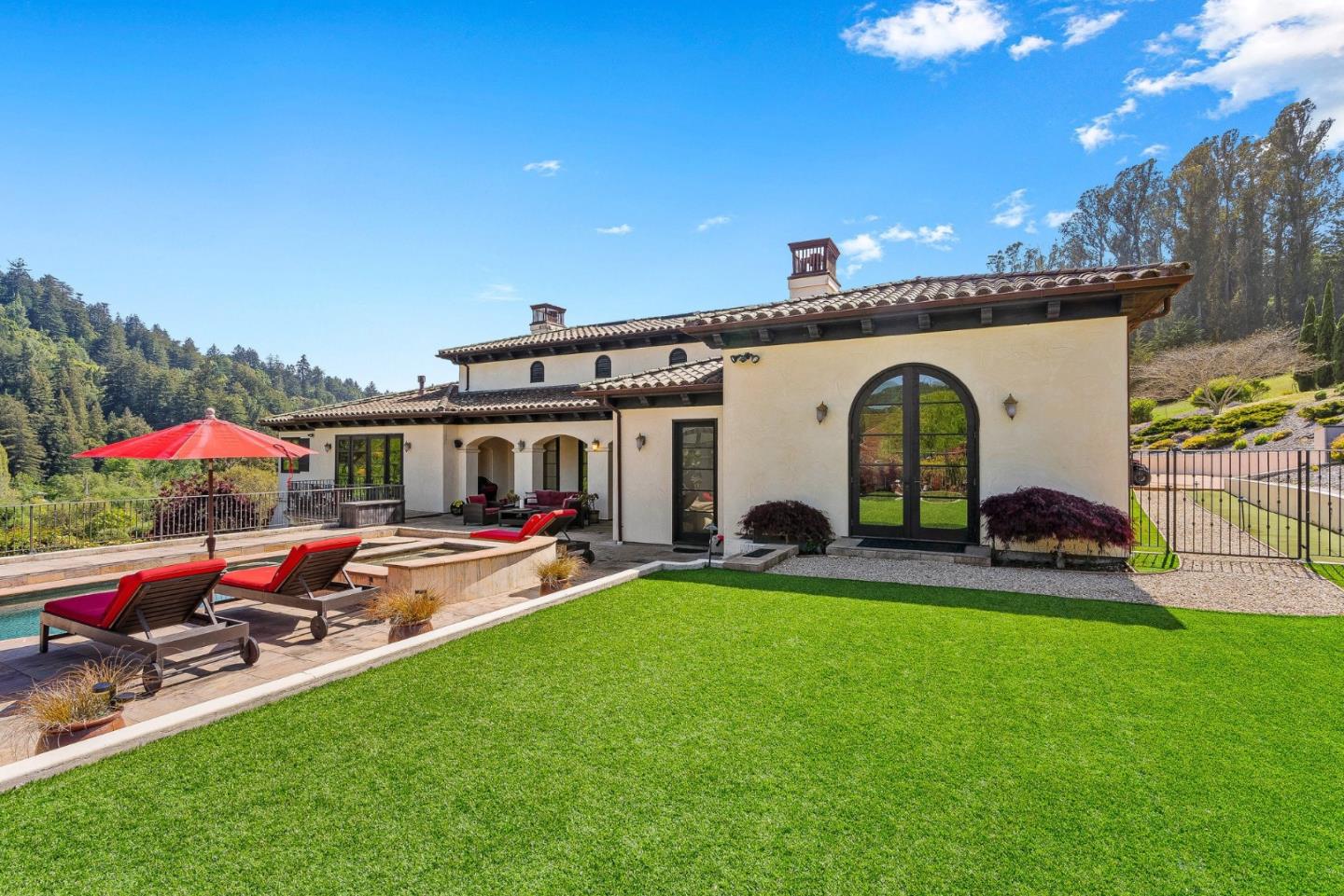 Detail Gallery Image 71 of 107 For 220 Falcon Hl, Santa Cruz,  CA 95065 - 5 Beds | 5/1 Baths