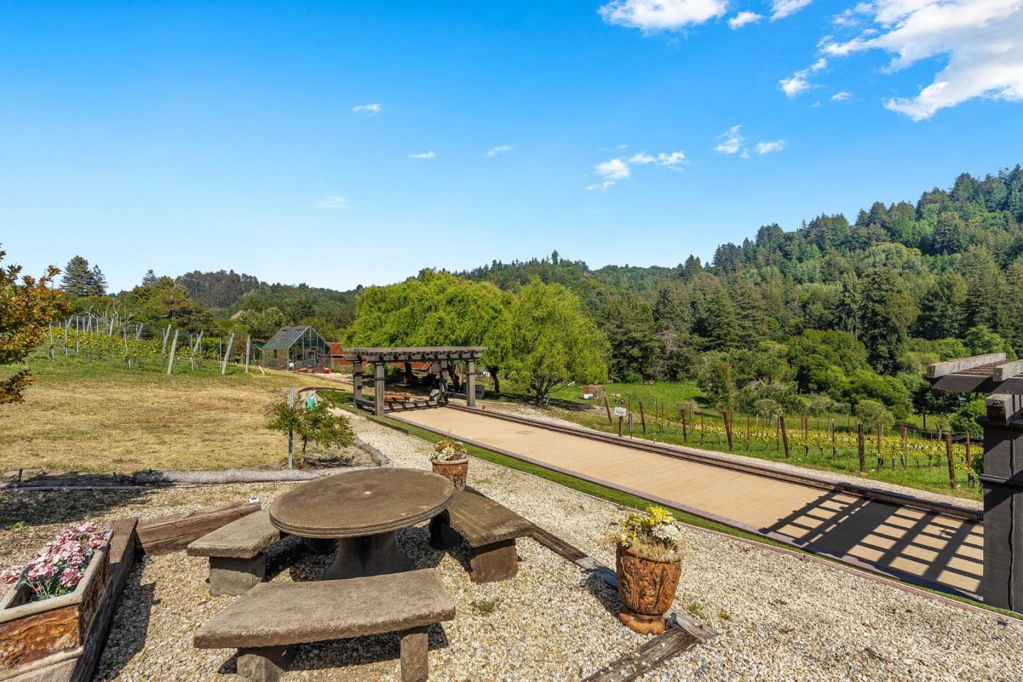 Detail Gallery Image 86 of 107 For 220 Falcon Hl, Santa Cruz,  CA 95065 - 5 Beds | 5/1 Baths