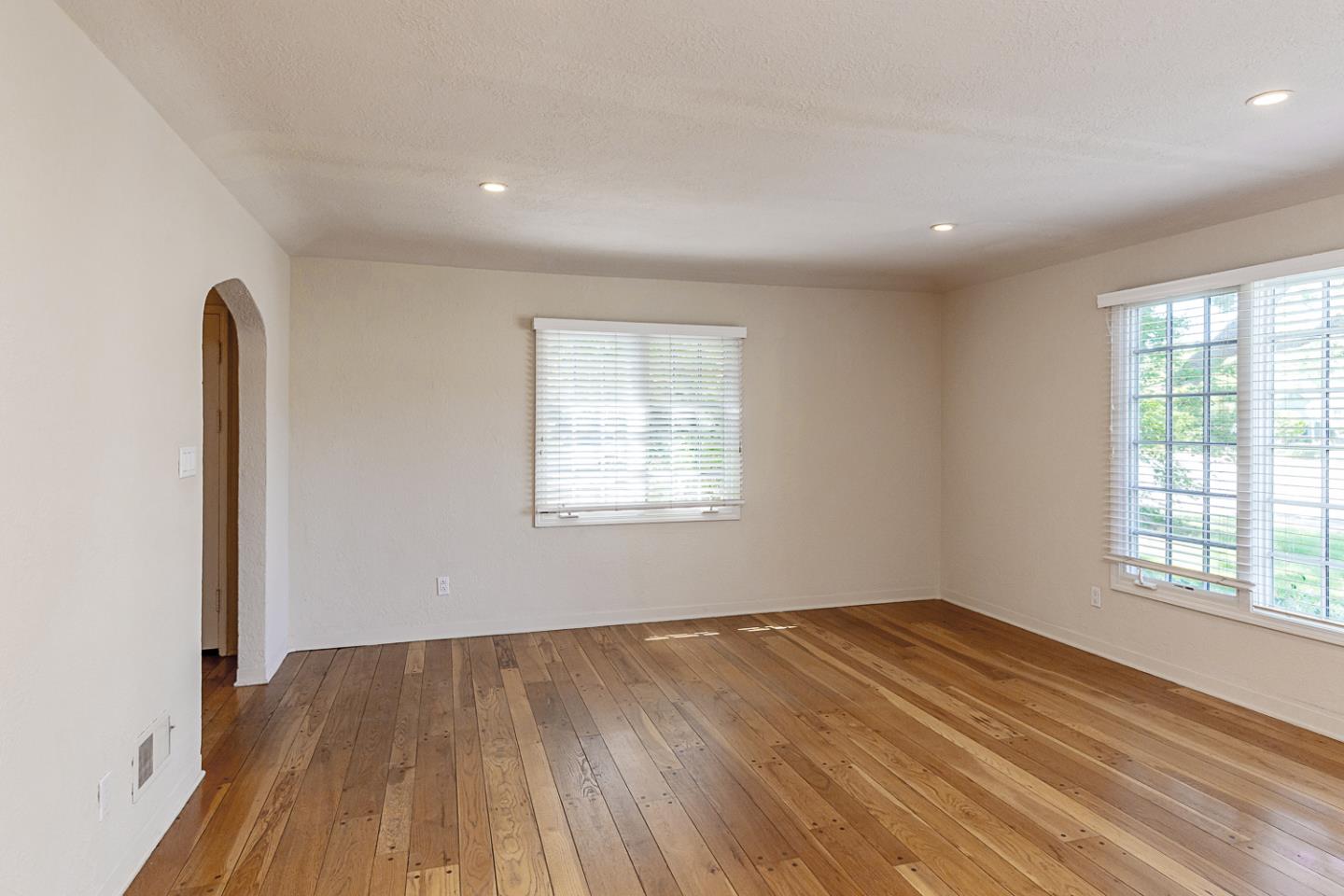 Detail Gallery Image 4 of 33 For 1198 Coolidge Ave, San Jose,  CA 95125 - 3 Beds | 2 Baths