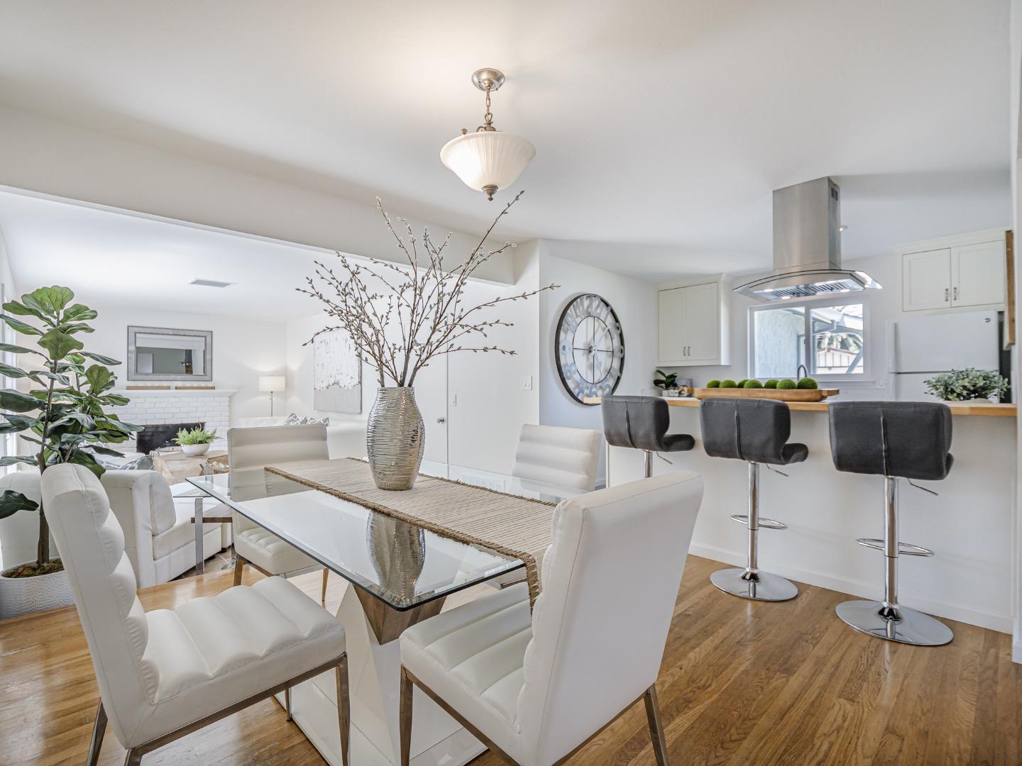 Detail Gallery Image 11 of 39 For 1858 Sommerfeld Ave, Santa Cruz,  CA 95062 - 3 Beds | 2 Baths