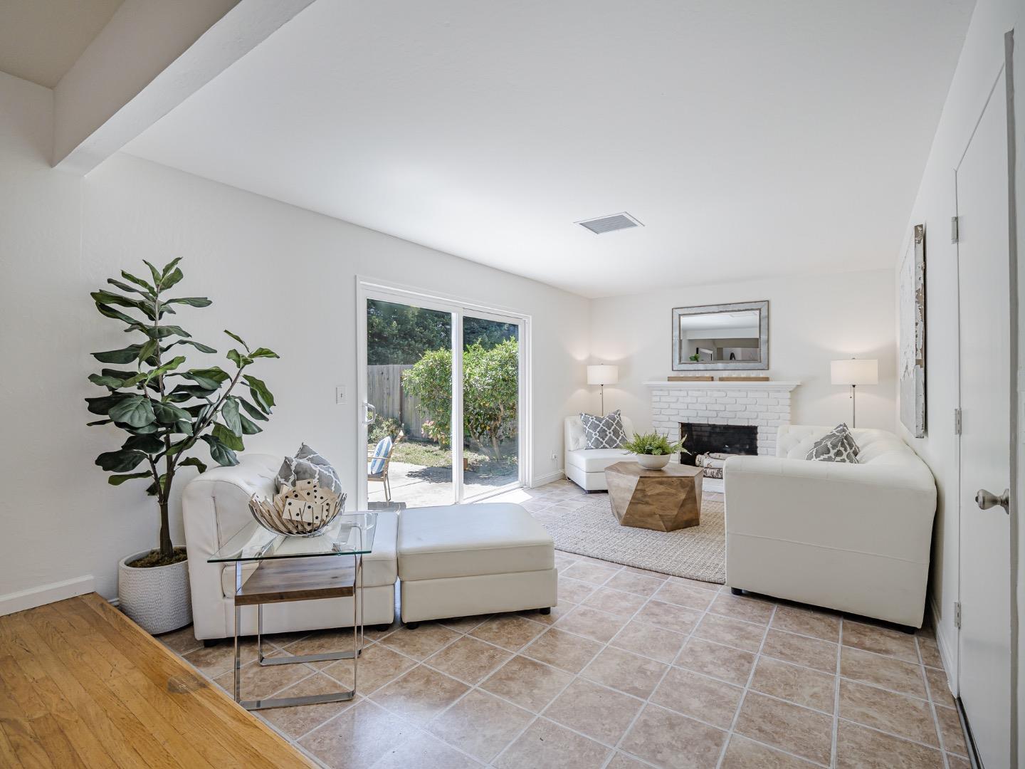 Detail Gallery Image 15 of 39 For 1858 Sommerfeld Ave, Santa Cruz,  CA 95062 - 3 Beds | 2 Baths