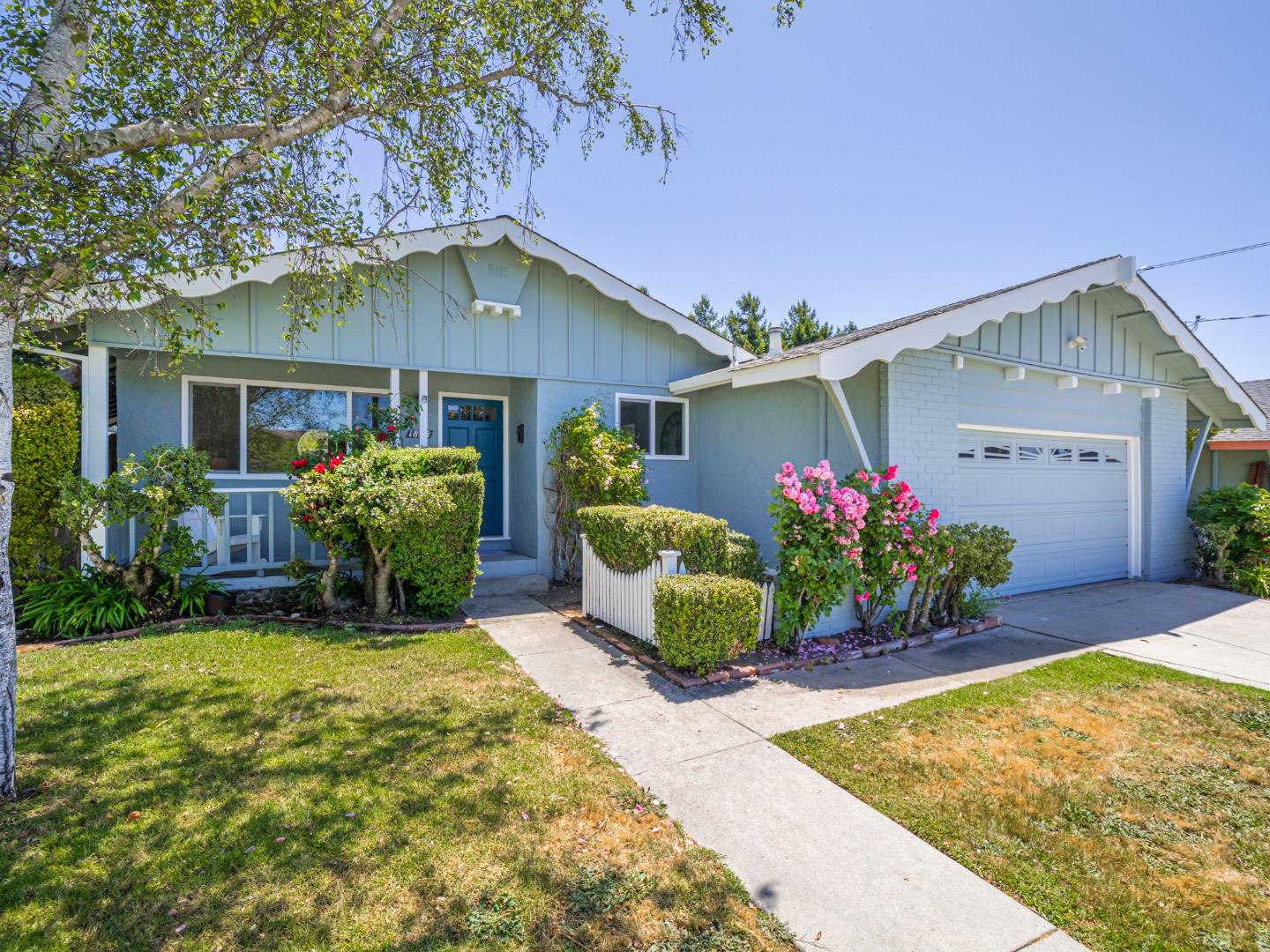 Detail Gallery Image 2 of 39 For 1858 Sommerfeld Ave, Santa Cruz,  CA 95062 - 3 Beds | 2 Baths