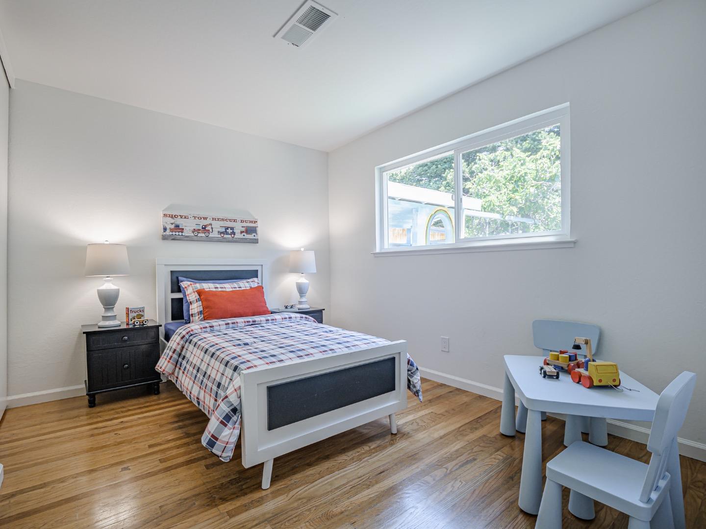Detail Gallery Image 22 of 39 For 1858 Sommerfeld Ave, Santa Cruz,  CA 95062 - 3 Beds | 2 Baths