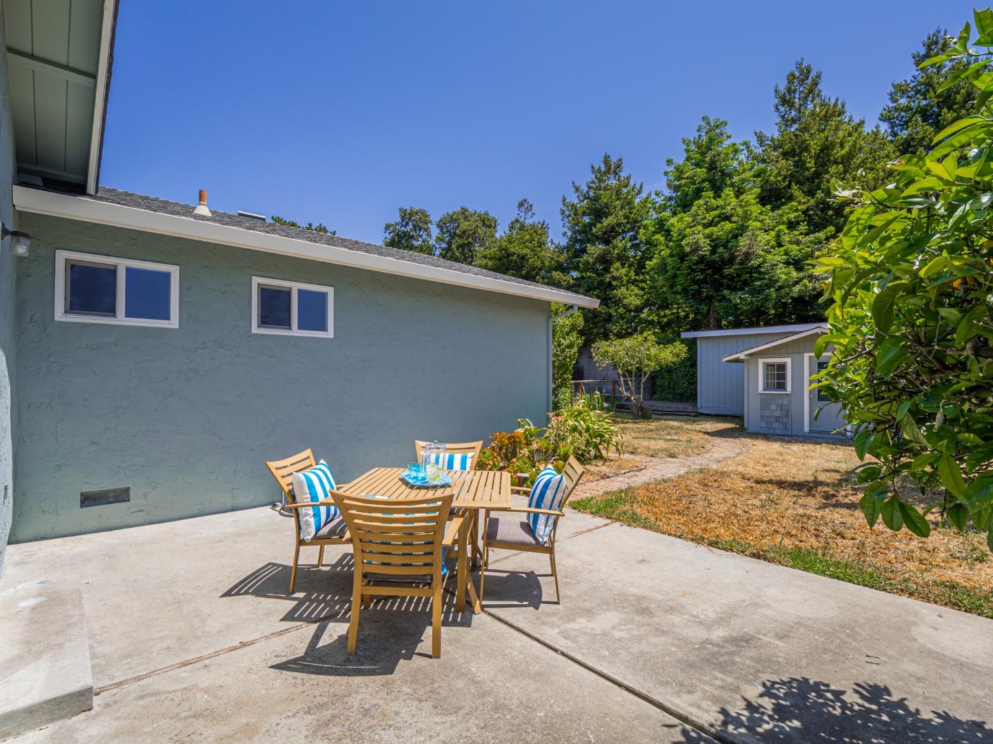 Detail Gallery Image 25 of 39 For 1858 Sommerfeld Ave, Santa Cruz,  CA 95062 - 3 Beds | 2 Baths