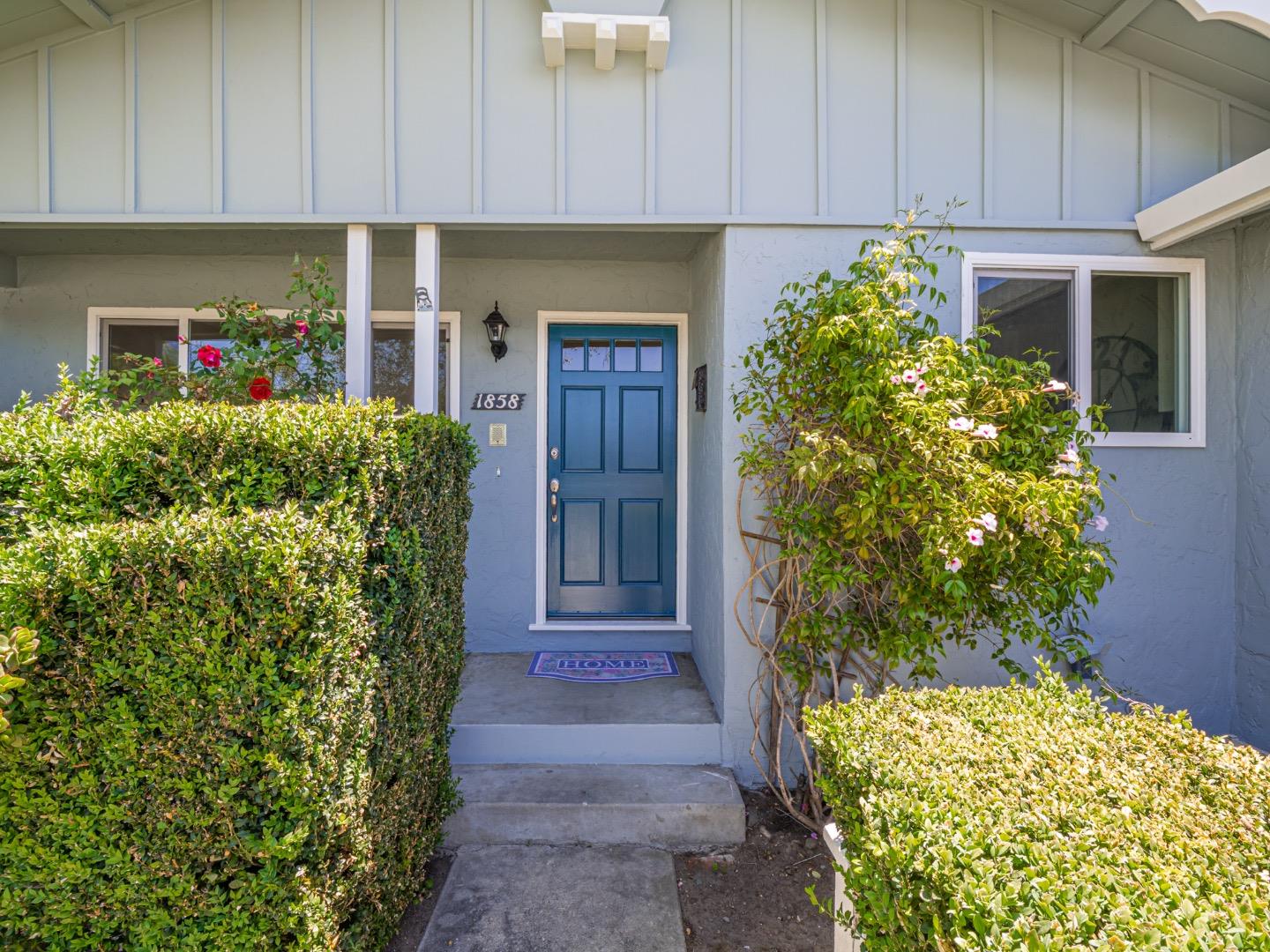 Detail Gallery Image 4 of 39 For 1858 Sommerfeld Ave, Santa Cruz,  CA 95062 - 3 Beds | 2 Baths