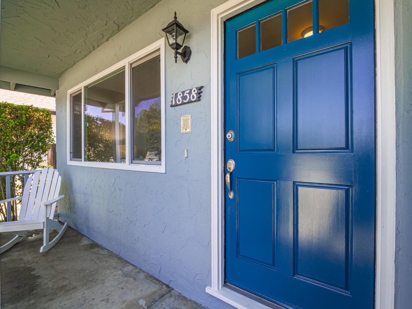 Detail Gallery Image 5 of 39 For 1858 Sommerfeld Ave, Santa Cruz,  CA 95062 - 3 Beds | 2 Baths