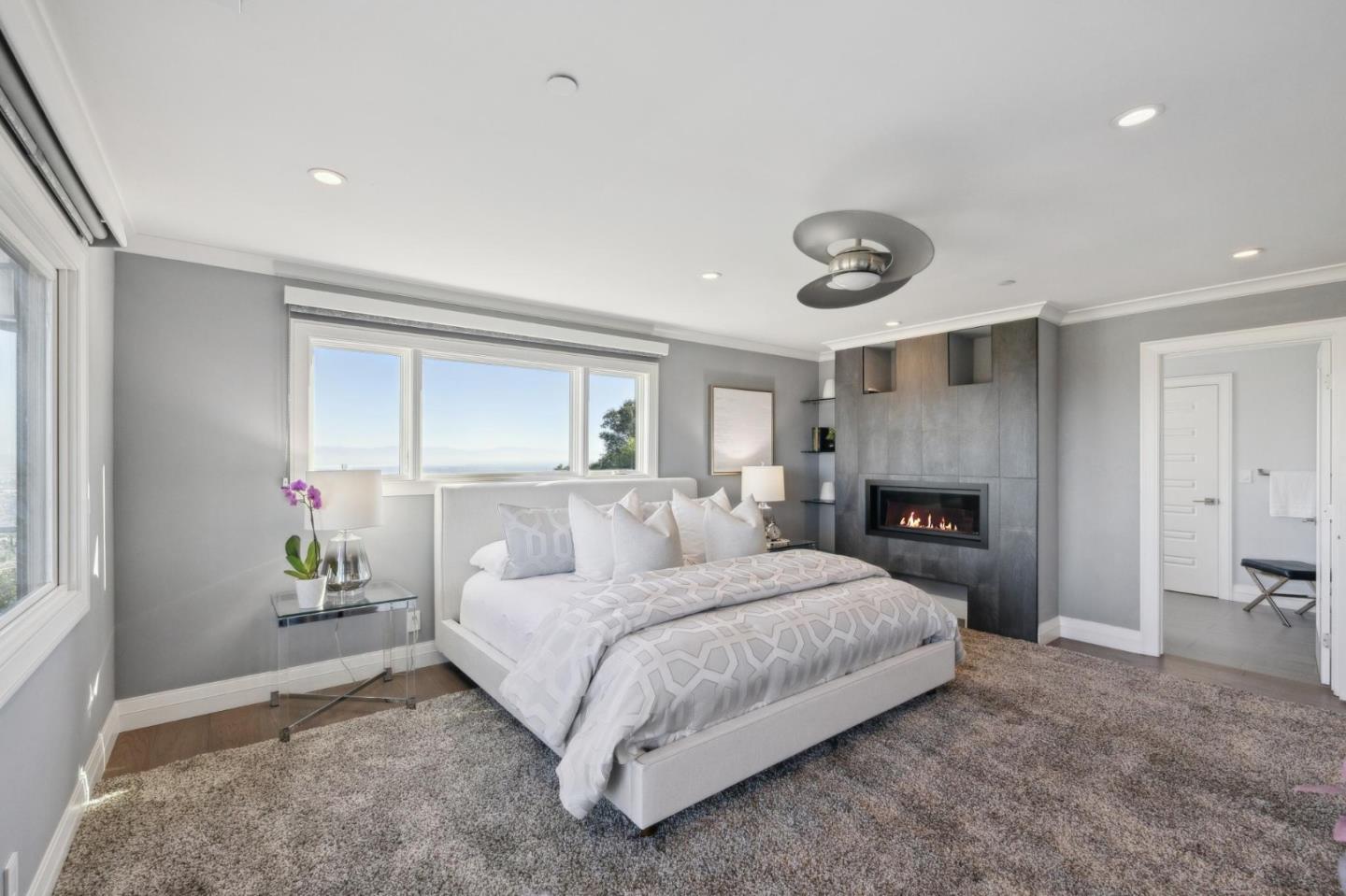 Detail Gallery Image 28 of 90 For 560 California Way, Woodside,  CA 94062 - 5 Beds | 6 Baths
