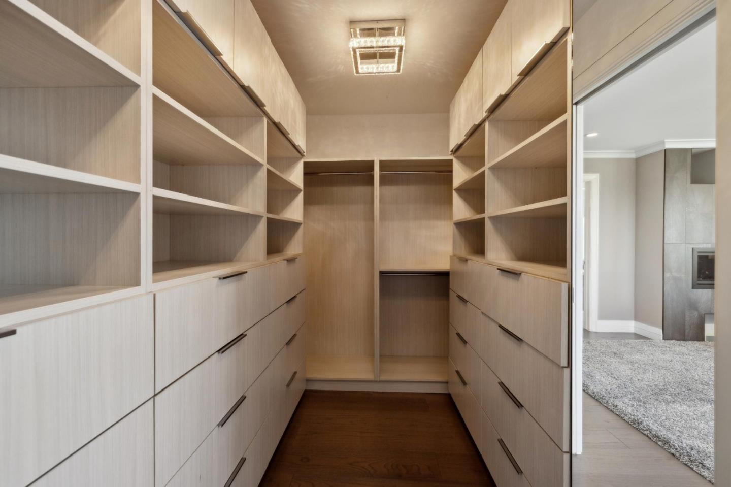 Detail Gallery Image 29 of 90 For 560 California Way, Woodside,  CA 94062 - 5 Beds | 6 Baths