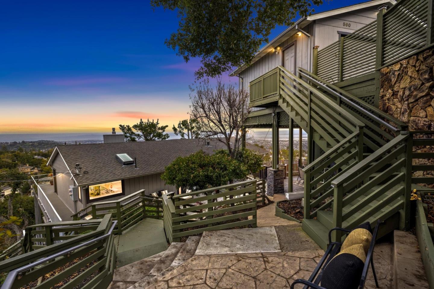 Detail Gallery Image 4 of 90 For 560 California Way, Woodside,  CA 94062 - 5 Beds | 6 Baths