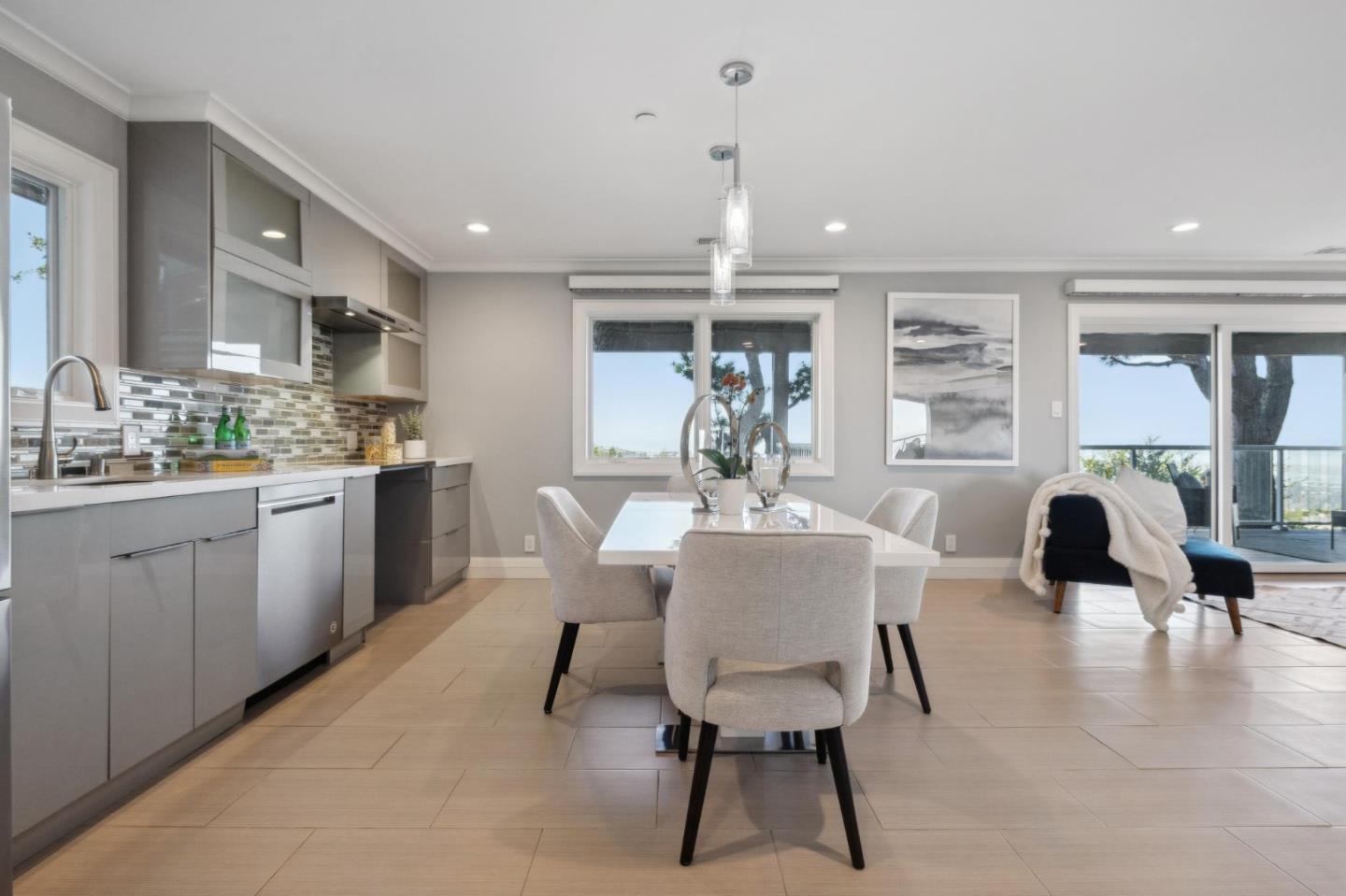 Detail Gallery Image 45 of 90 For 560 California Way, Woodside,  CA 94062 - 5 Beds | 6 Baths