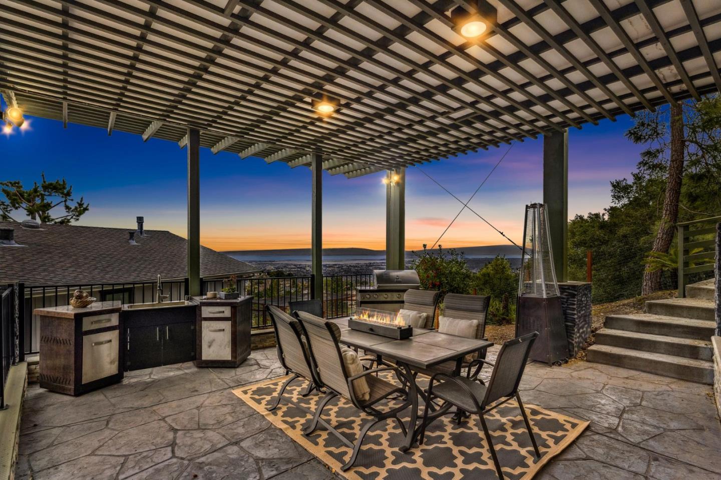 Detail Gallery Image 53 of 90 For 560 California Way, Woodside,  CA 94062 - 5 Beds | 6 Baths