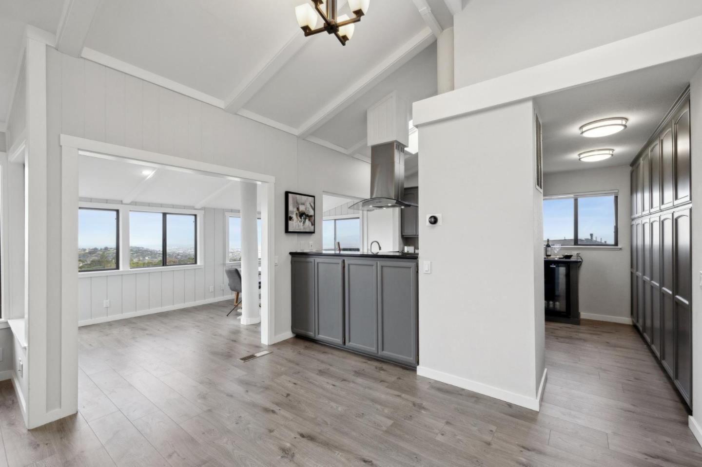 Detail Gallery Image 65 of 90 For 560 California Way, Woodside,  CA 94062 - 5 Beds | 6 Baths