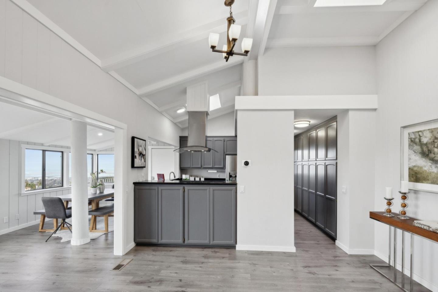 Detail Gallery Image 66 of 90 For 560 California Way, Woodside,  CA 94062 - 5 Beds | 6 Baths