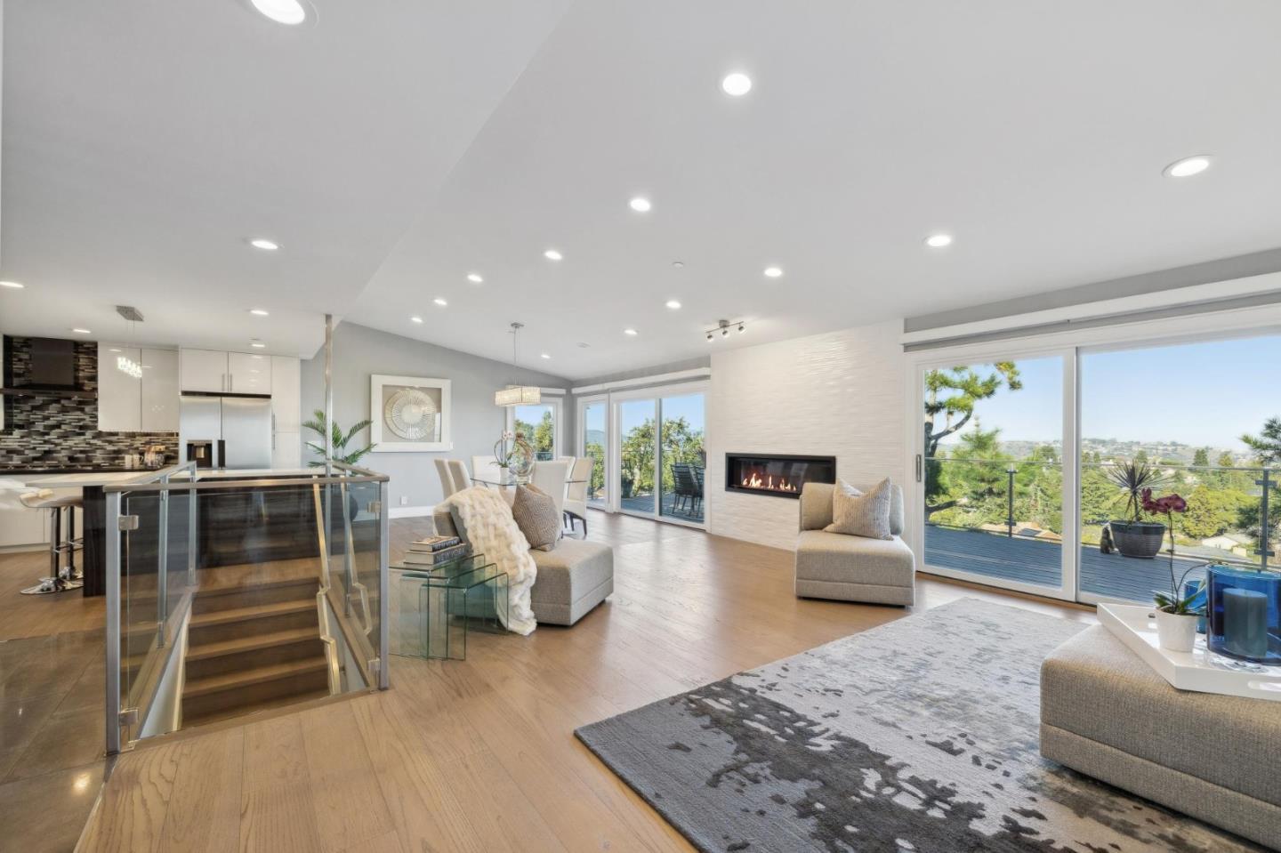 Detail Gallery Image 9 of 90 For 560 California Way, Woodside,  CA 94062 - 5 Beds | 6 Baths