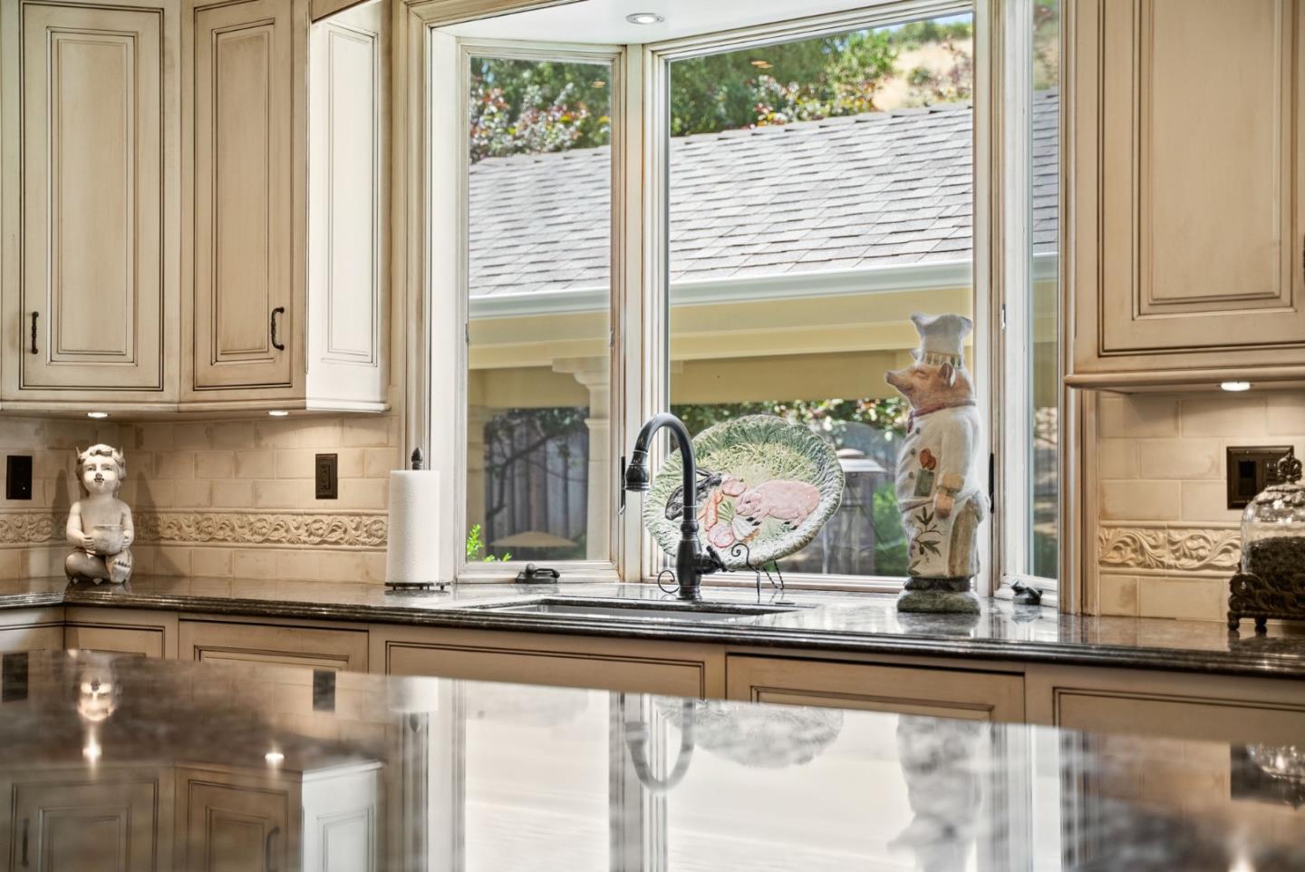 Detail Gallery Image 12 of 55 For 6541 Stonehill Dr, San Jose,  CA 95120 - 4 Beds | 3/1 Baths