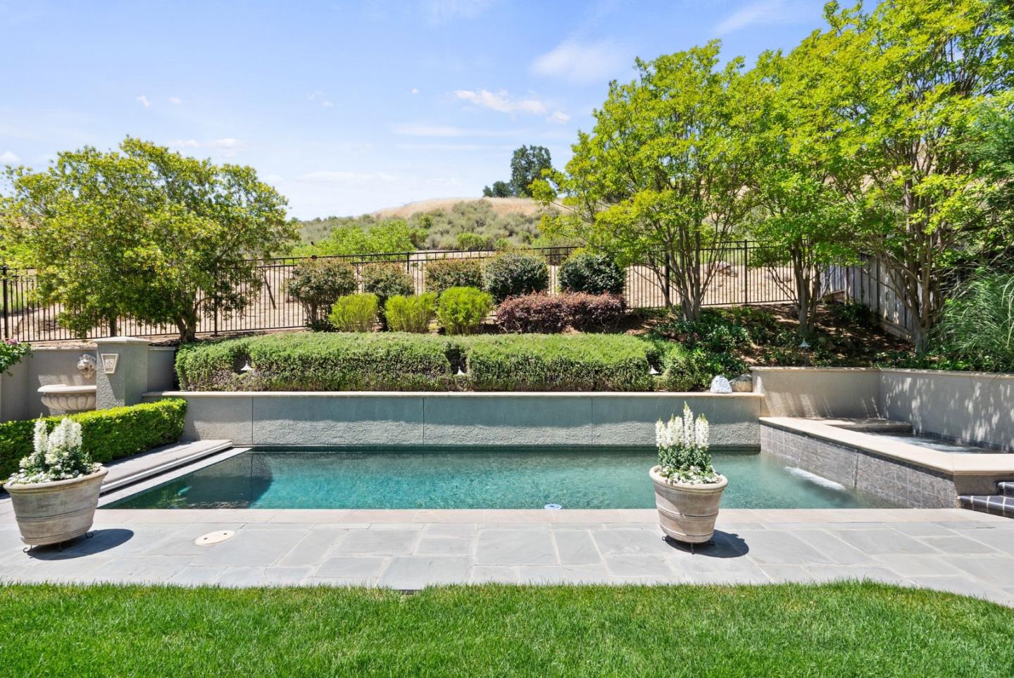Detail Gallery Image 25 of 55 For 6541 Stonehill Dr, San Jose,  CA 95120 - 4 Beds | 3/1 Baths