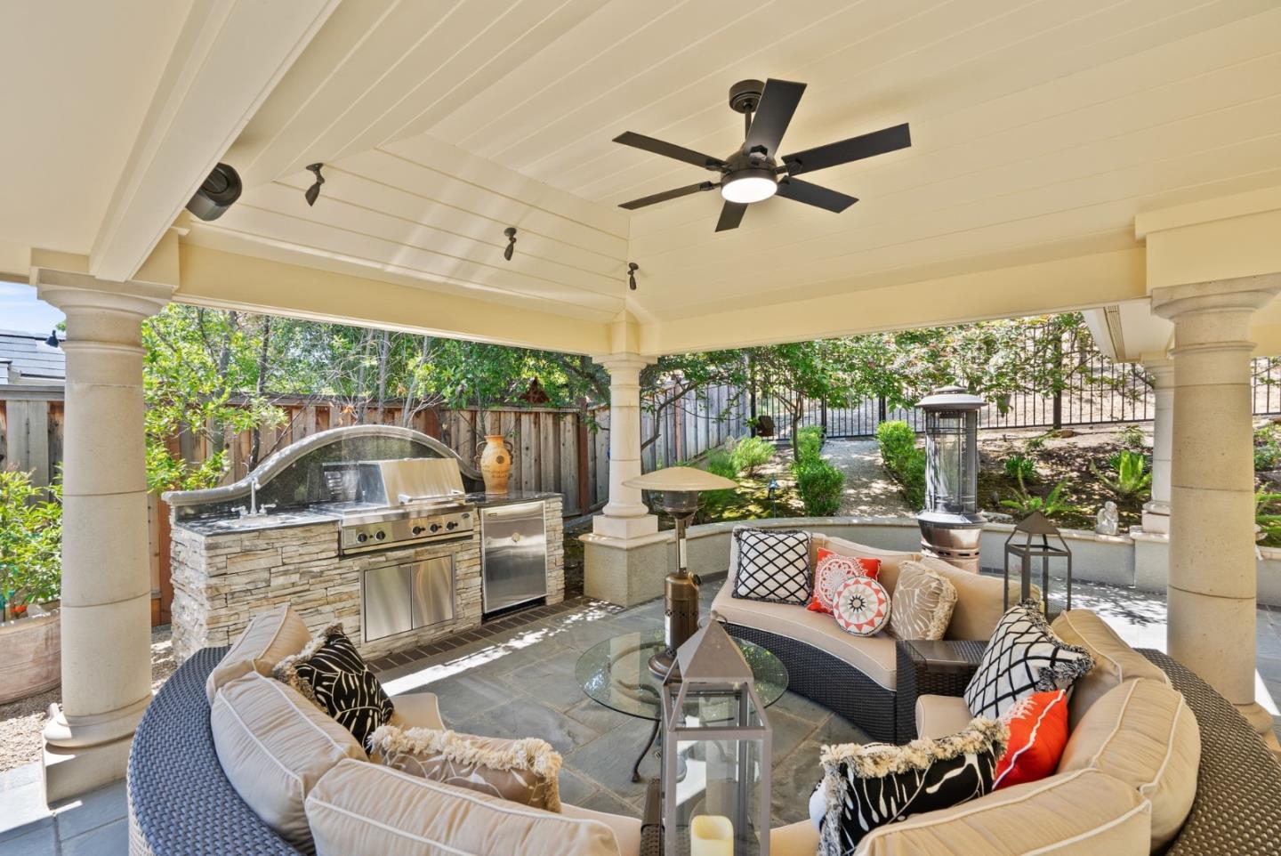 Detail Gallery Image 29 of 55 For 6541 Stonehill Dr, San Jose,  CA 95120 - 4 Beds | 3/1 Baths
