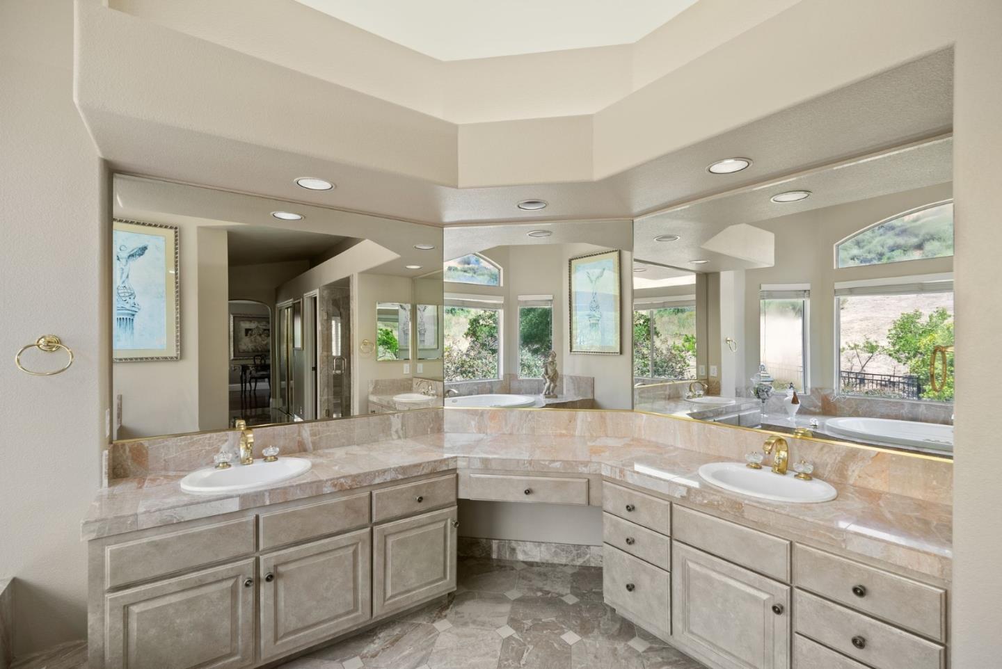 Detail Gallery Image 40 of 55 For 6541 Stonehill Dr, San Jose,  CA 95120 - 4 Beds | 3/1 Baths
