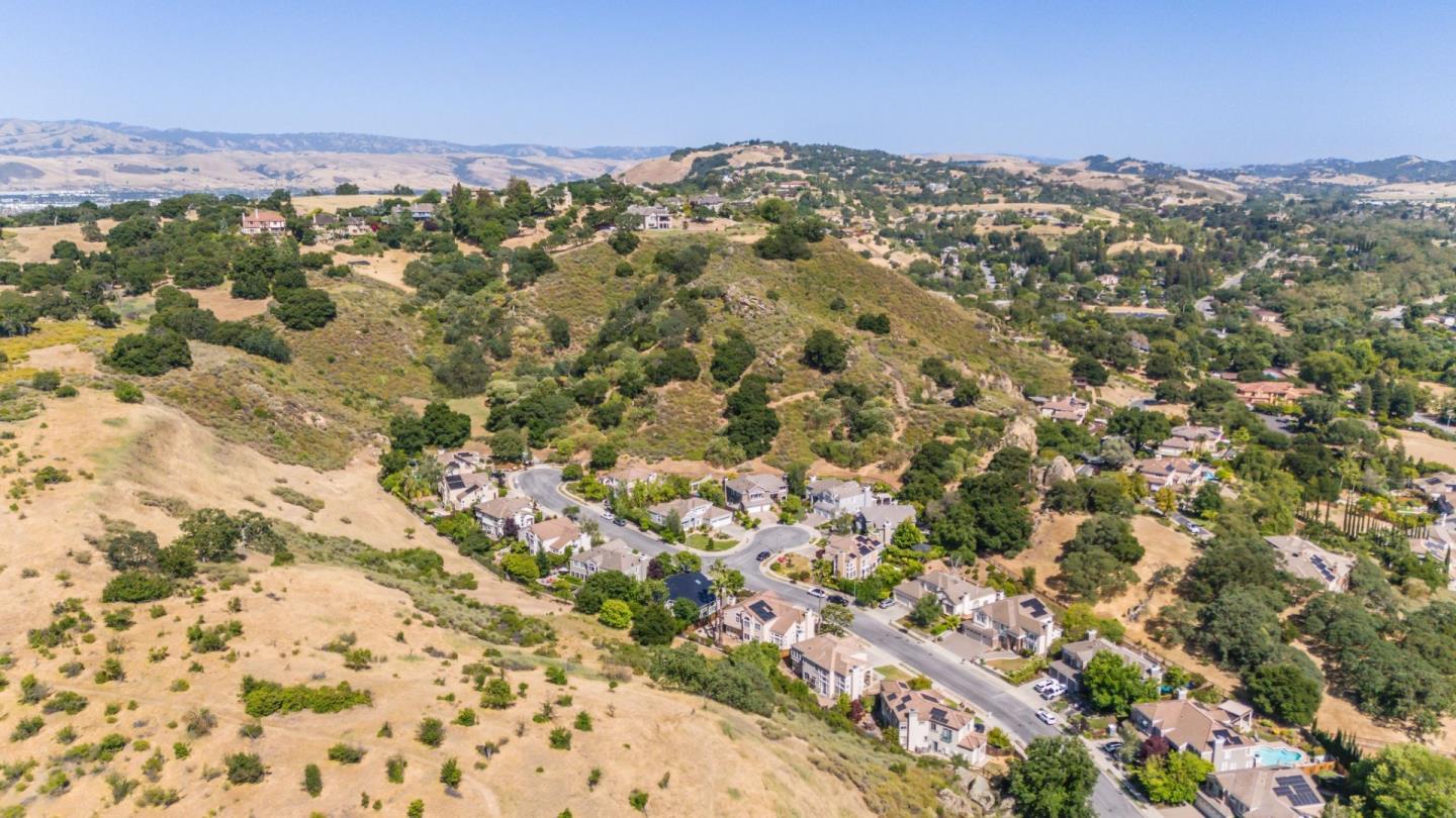 Detail Gallery Image 52 of 55 For 6541 Stonehill Dr, San Jose,  CA 95120 - 4 Beds | 3/1 Baths