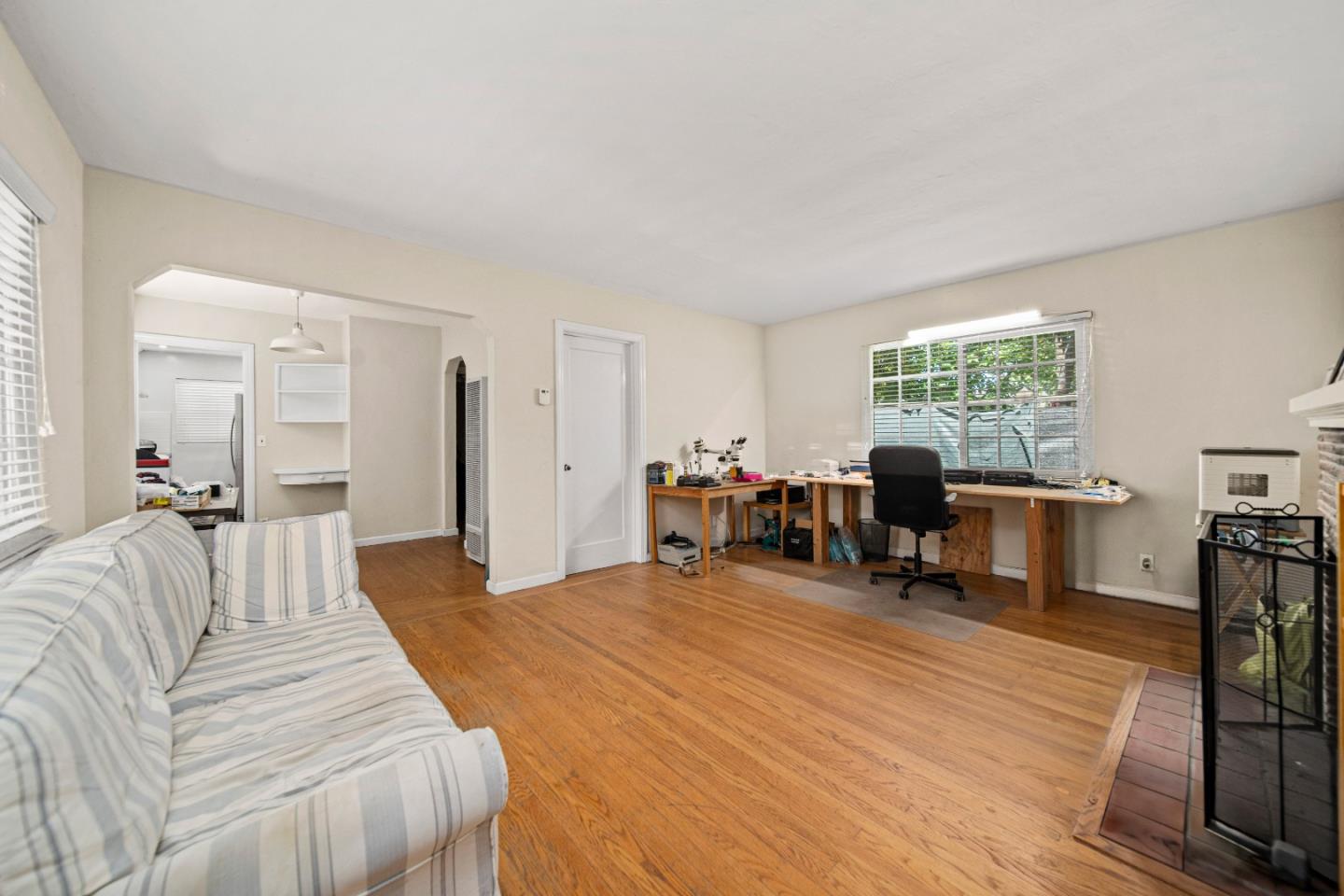 Detail Gallery Image 14 of 39 For 250 Fernando Ave, Palo Alto,  CA 94306 - – Beds | – Baths