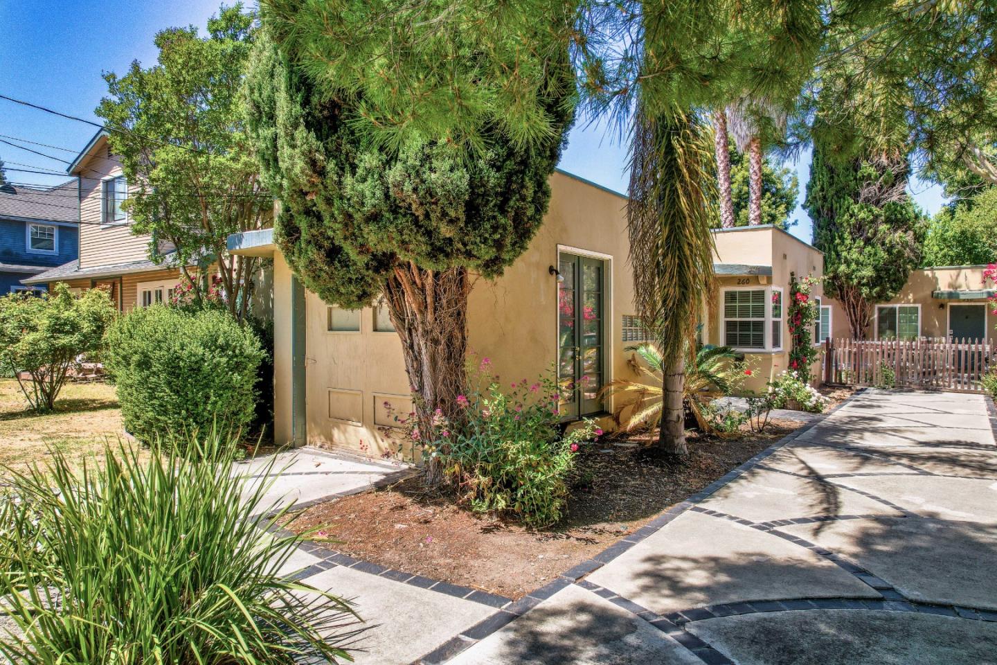 Detail Gallery Image 24 of 39 For 250 Fernando Ave, Palo Alto,  CA 94306 - – Beds | – Baths
