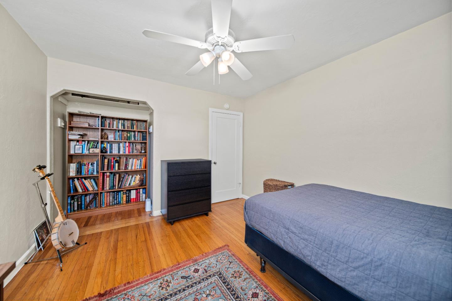 Detail Gallery Image 34 of 39 For 250 Fernando Ave, Palo Alto,  CA 94306 - – Beds | – Baths