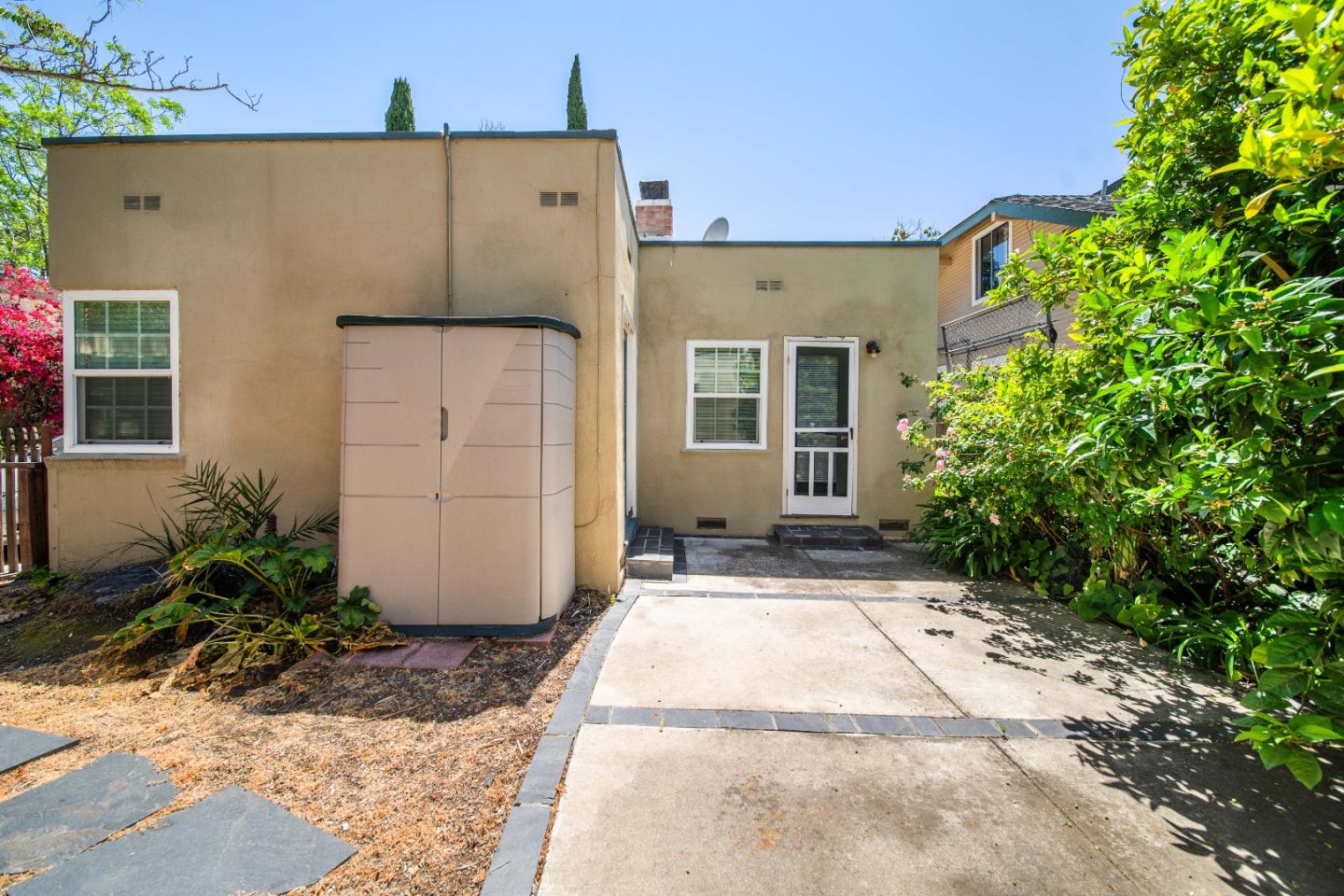 Detail Gallery Image 38 of 39 For 250 Fernando Ave, Palo Alto,  CA 94306 - – Beds | – Baths