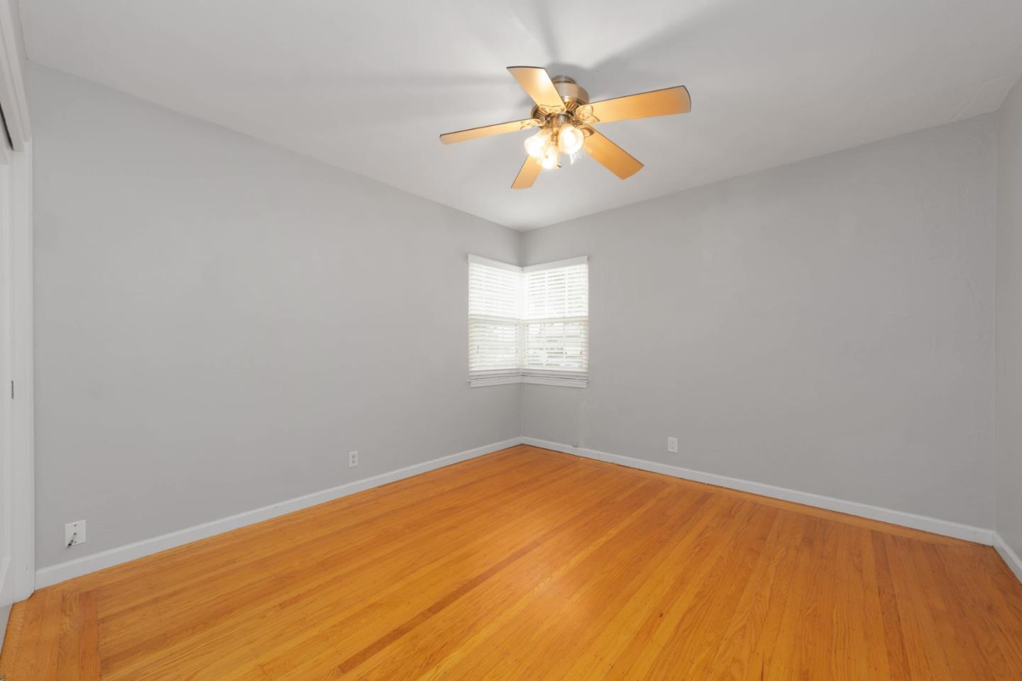 Detail Gallery Image 7 of 39 For 250 Fernando Ave, Palo Alto,  CA 94306 - – Beds | – Baths