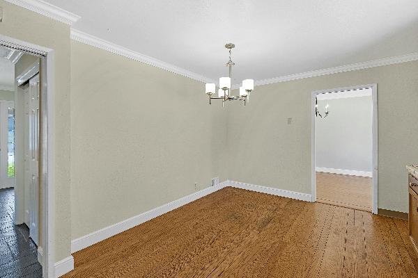 Detail Gallery Image 17 of 51 For 10 Banff Way, Pacifica,  CA 94044 - 4 Beds | 2/1 Baths