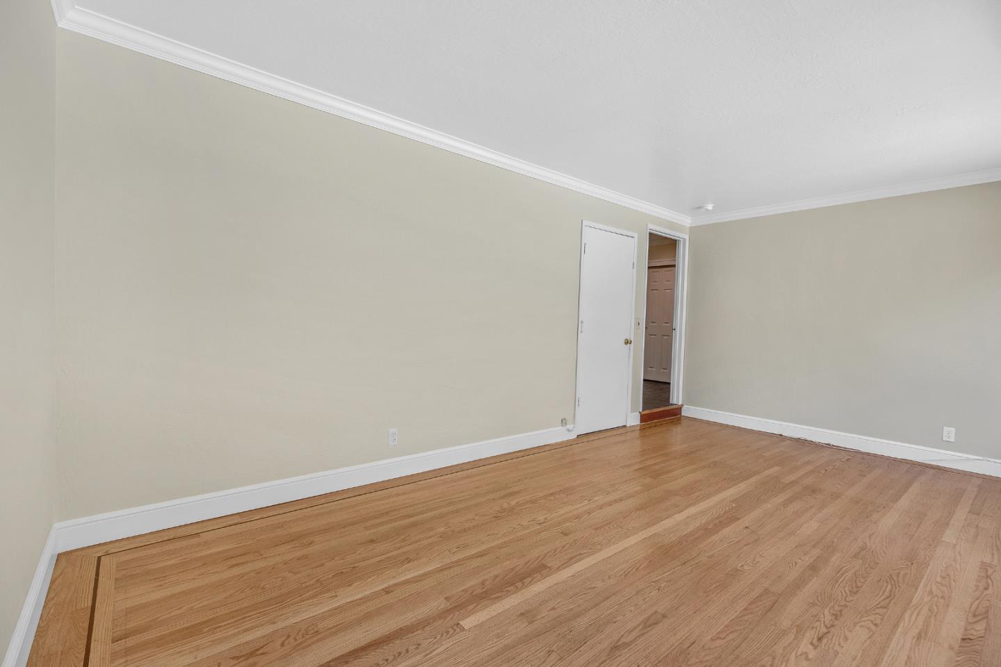 Detail Gallery Image 19 of 51 For 10 Banff Way, Pacifica,  CA 94044 - 4 Beds | 2/1 Baths