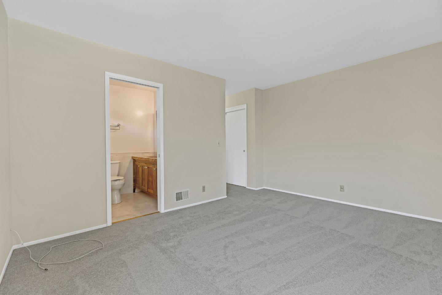 Detail Gallery Image 33 of 51 For 10 Banff Way, Pacifica,  CA 94044 - 4 Beds | 2/1 Baths