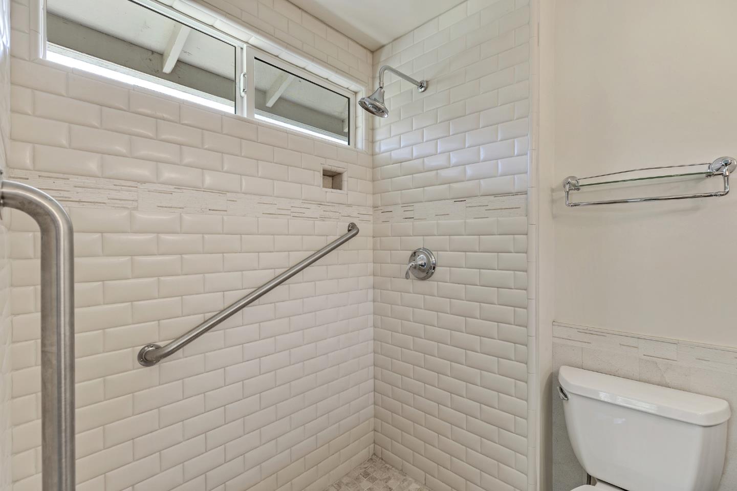 Detail Gallery Image 35 of 51 For 10 Banff Way, Pacifica,  CA 94044 - 4 Beds | 2/1 Baths