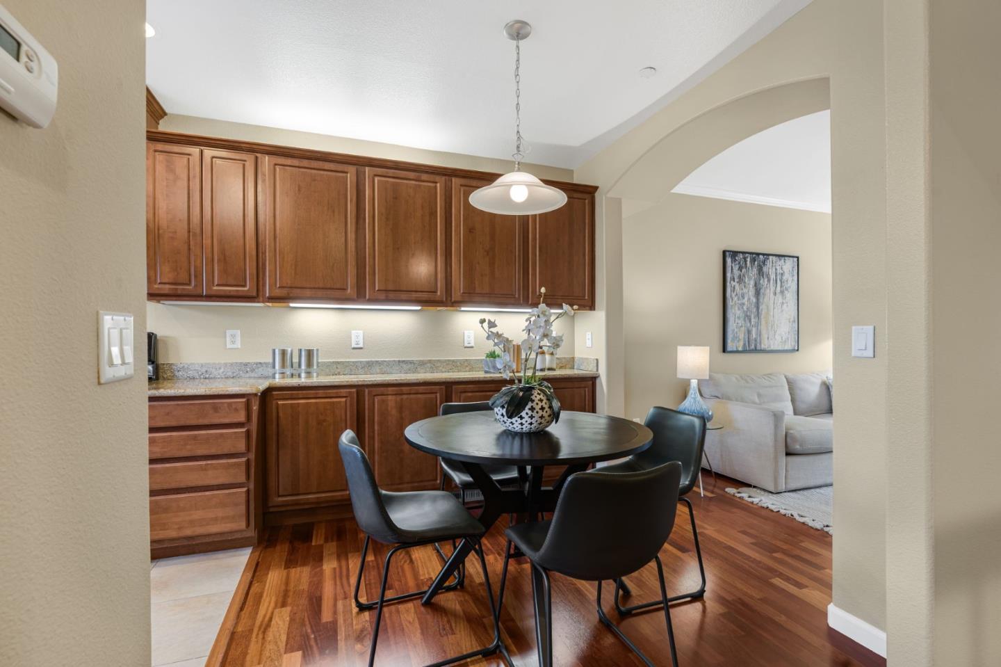 Detail Gallery Image 9 of 23 For 1591 Delante Ter, San Jose,  CA 95118 - 2 Beds | 2/1 Baths