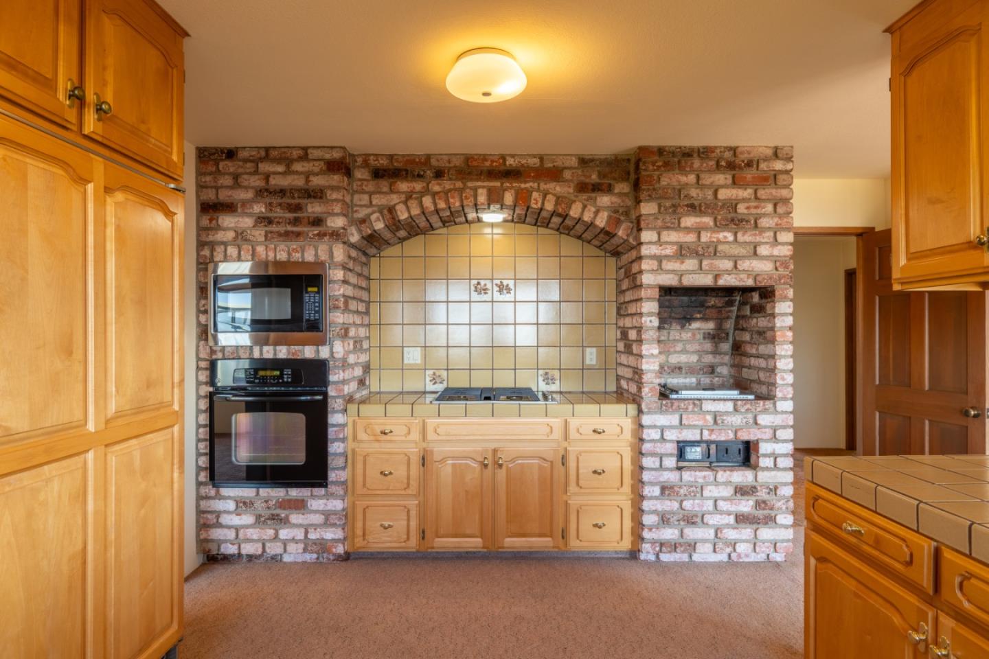 Detail Gallery Image 11 of 27 For 10955 Saddle Rd, Monterey,  CA 93940 - 3 Beds | 2 Baths