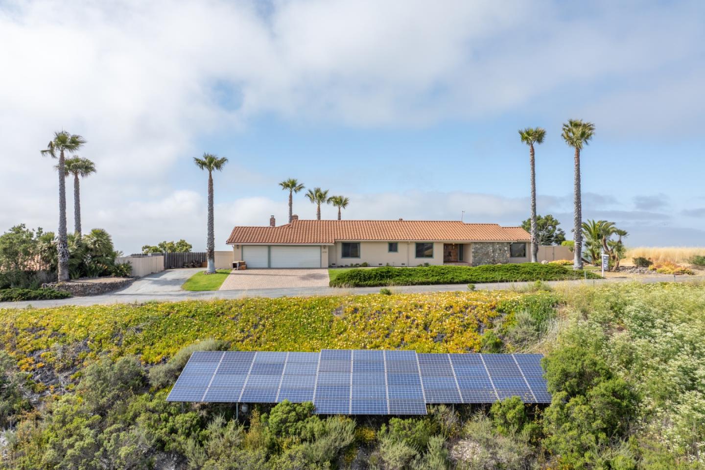 Detail Gallery Image 20 of 27 For 10955 Saddle Rd, Monterey,  CA 93940 - 3 Beds | 2 Baths