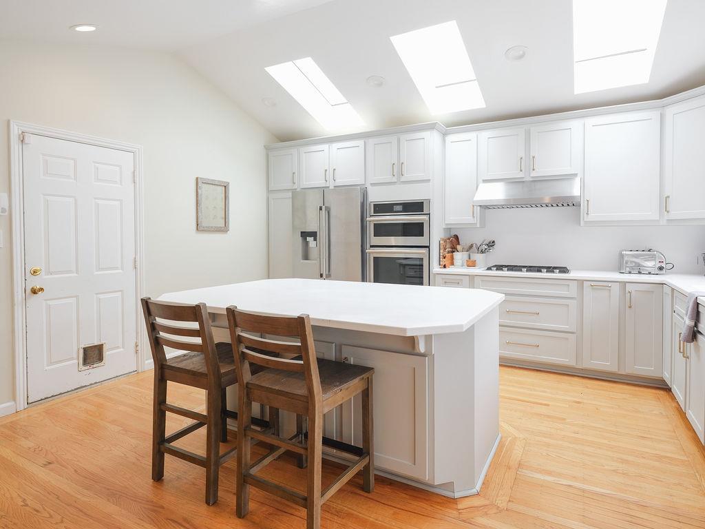 Detail Gallery Image 9 of 22 For 1087 Rio Vista Dr, Pacifica,  CA 94044 - 3 Beds | 2 Baths