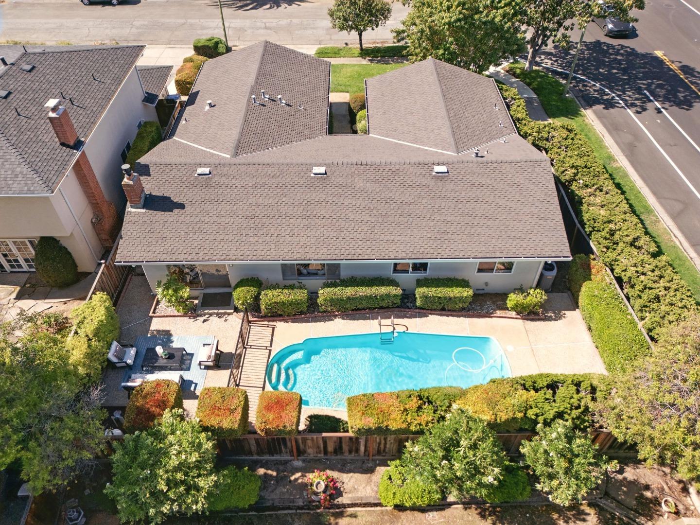 Detail Gallery Image 2 of 40 For 6293 Tracel Dr, San Jose,  CA 95129 - 3 Beds | 2/1 Baths