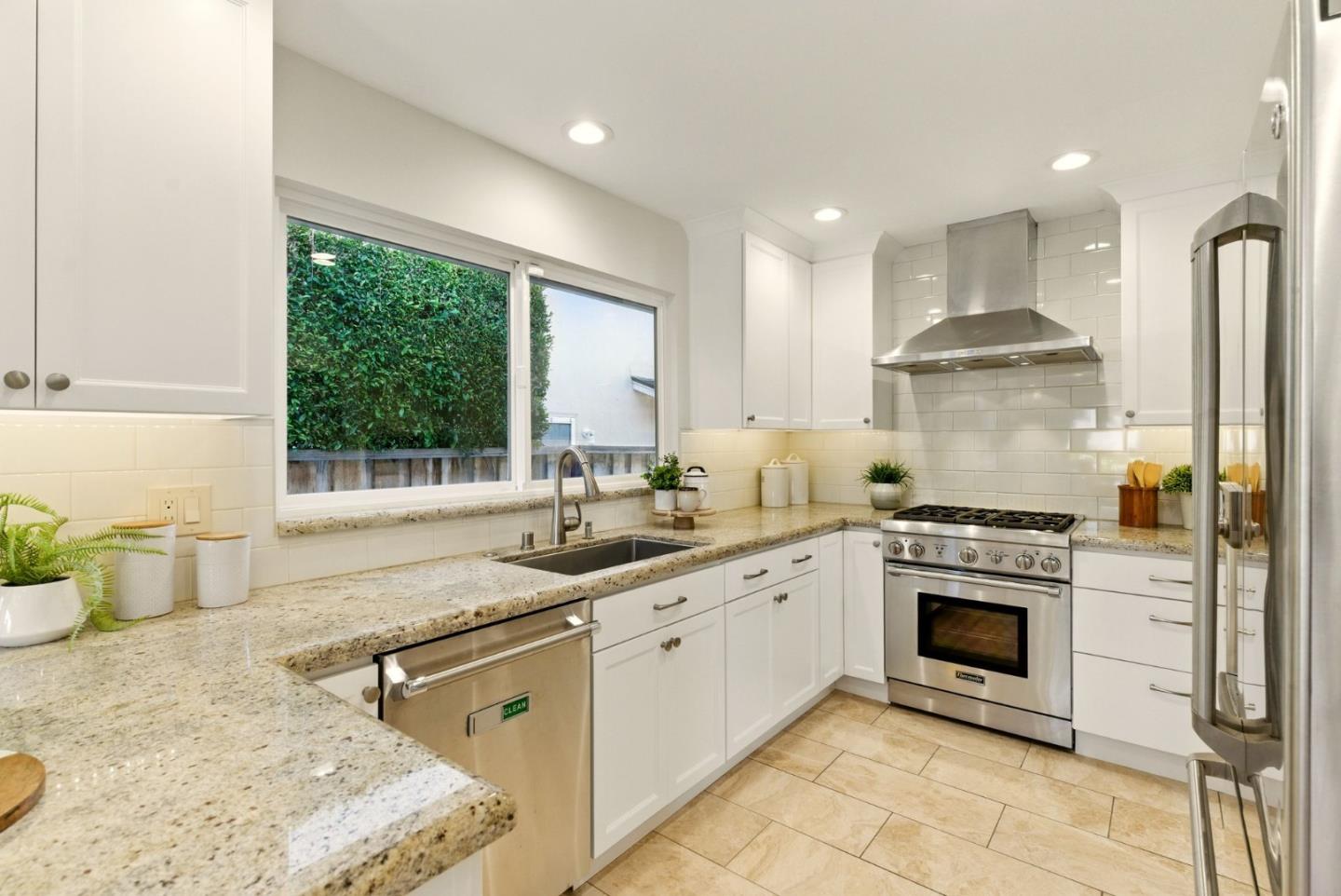 Detail Gallery Image 5 of 40 For 6293 Tracel Dr, San Jose,  CA 95129 - 3 Beds | 2/1 Baths