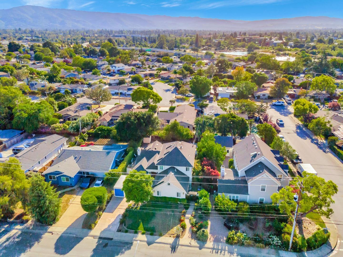 Detail Gallery Image 62 of 70 For 1905 White Oaks Rd, Campbell,  CA 95008 - 5 Beds | 4 Baths