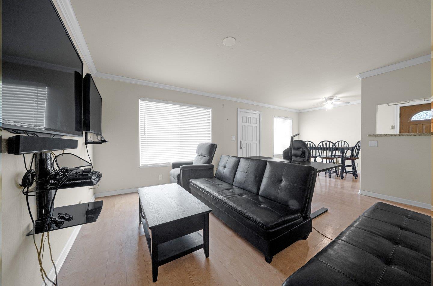 Detail Gallery Image 11 of 26 For 2989 Betsy Way, San Jose,  CA 95133 - 3 Beds | 2 Baths